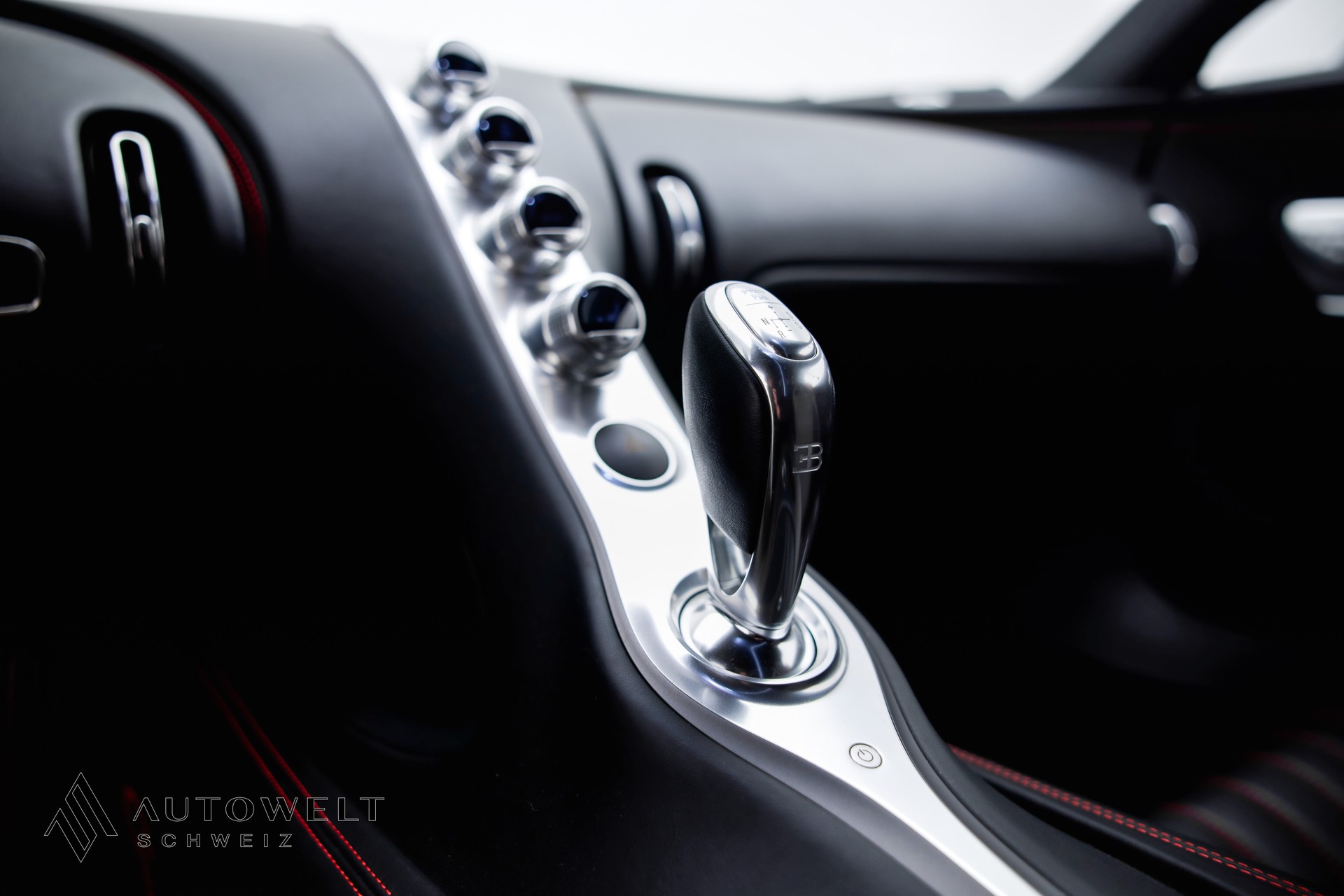 BUGATTI CHIRON SPORT La Mer Argentée-image-6