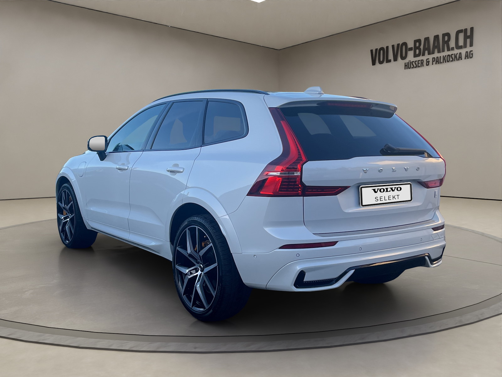 VOLVO XC60 2.0 T8 TE Polestar eAWD-showroom-element-3