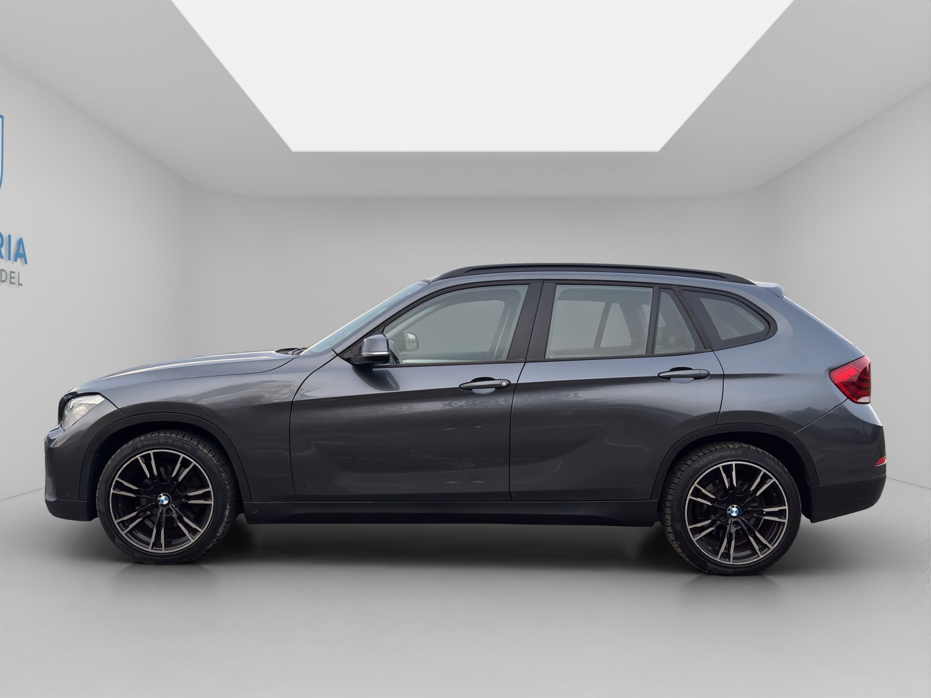 BMW X1 xDrive 25d Sport Line Steptronic *Frisch ab MFK*-image-1