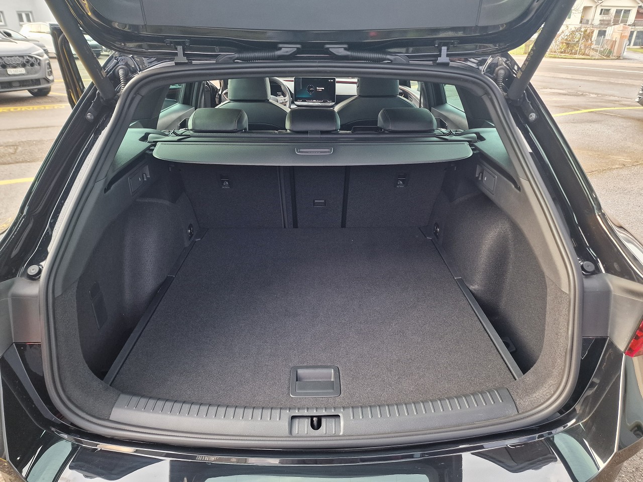 CUPRA LEON ST 1.5 eTSI DSG-image-26