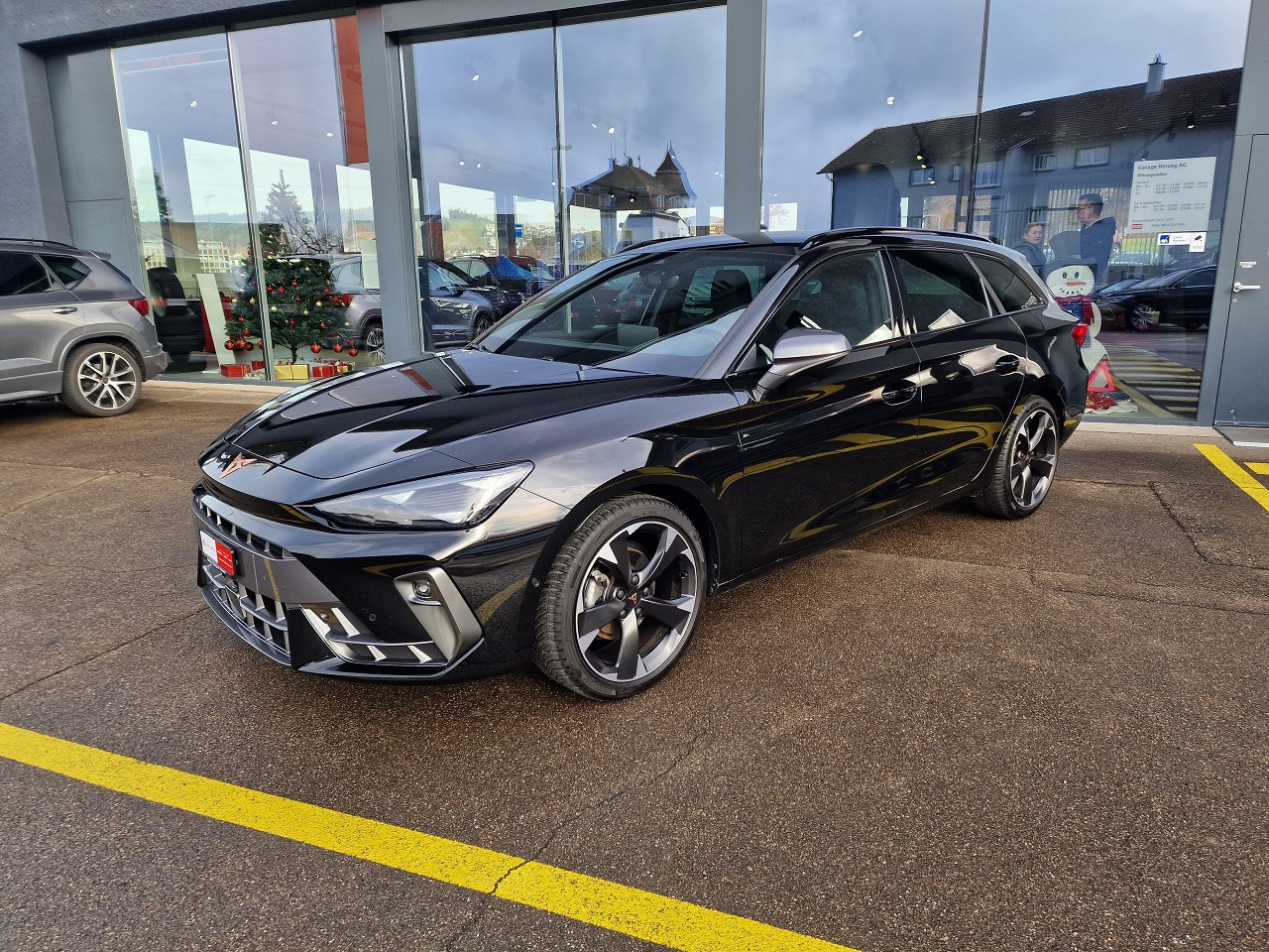 CUPRA LEON ST 1.5 eTSI DSG-showroom-element-1
