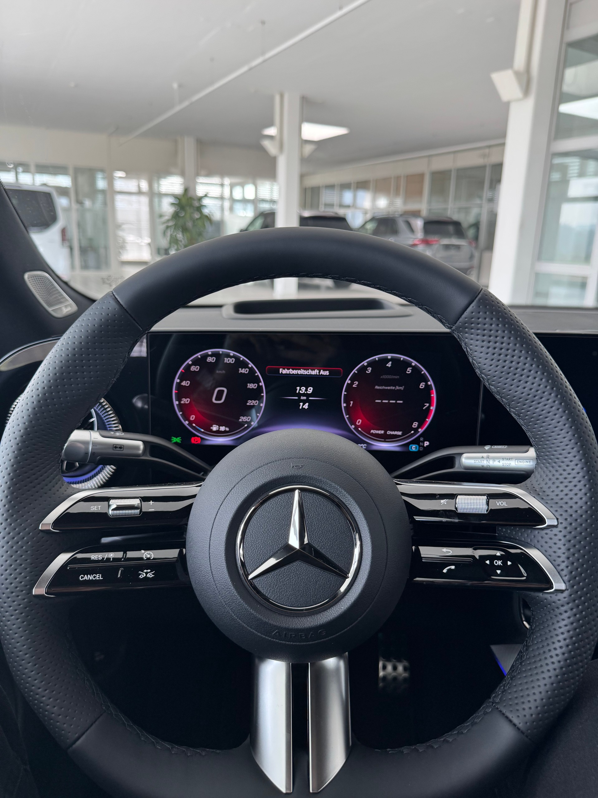 MERCEDES-BENZ CLA 220 4MATIC-image-10