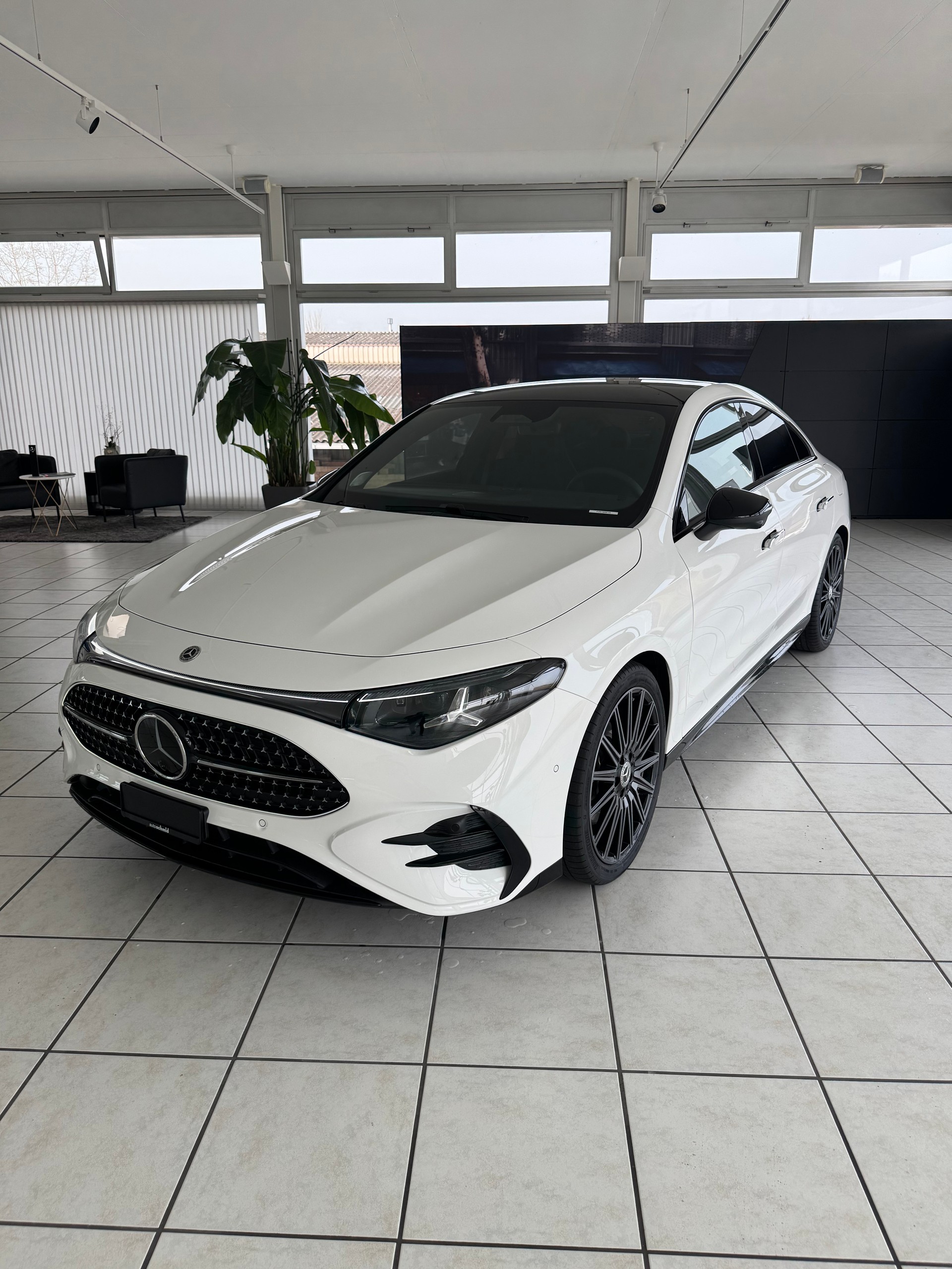 MERCEDES-BENZ CLA 220 4MATIC-showroom-element-2