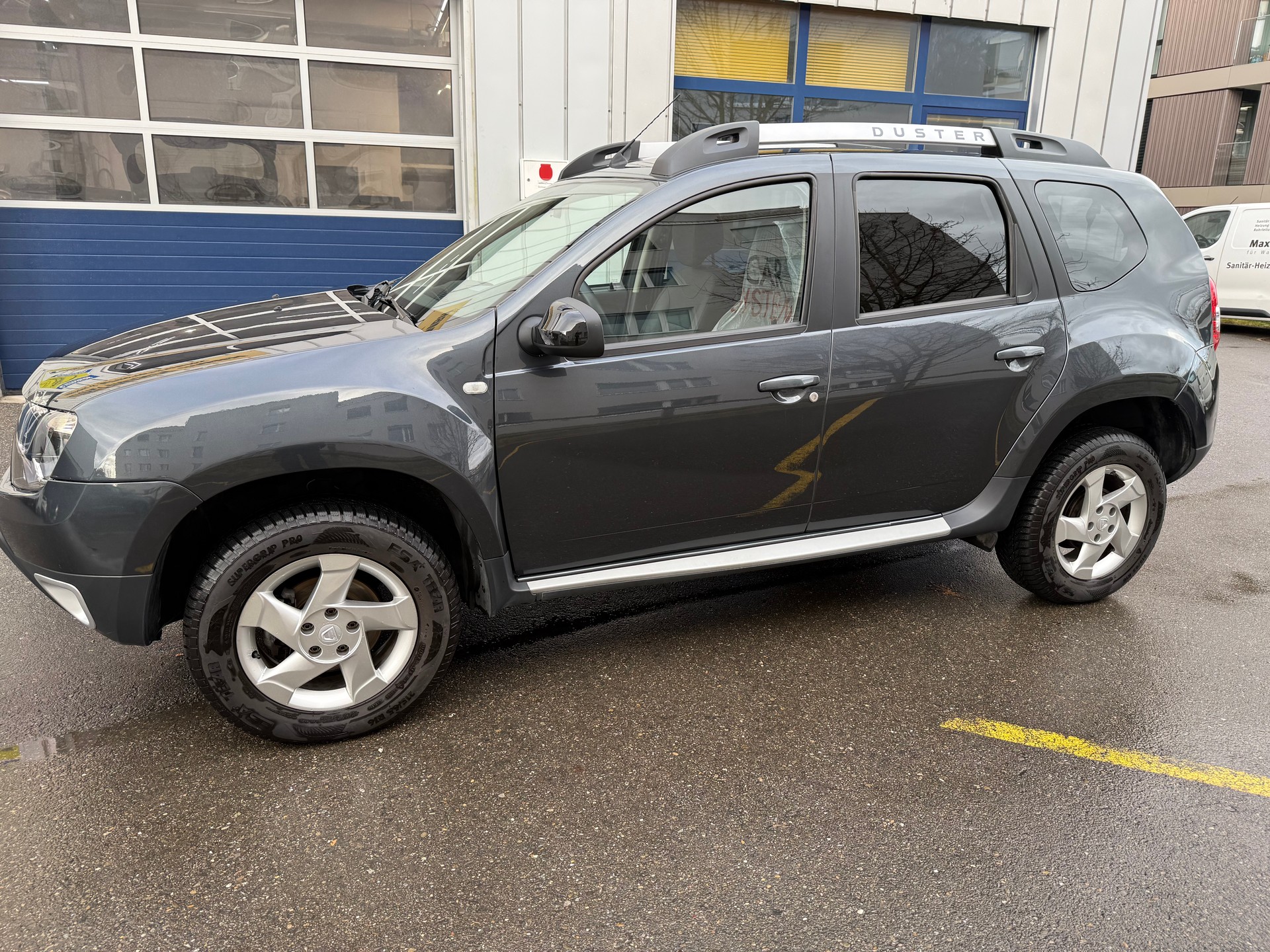 DACIA Duster 1.5 dCi Fischer man's Friend 4x2 EDC-image-6