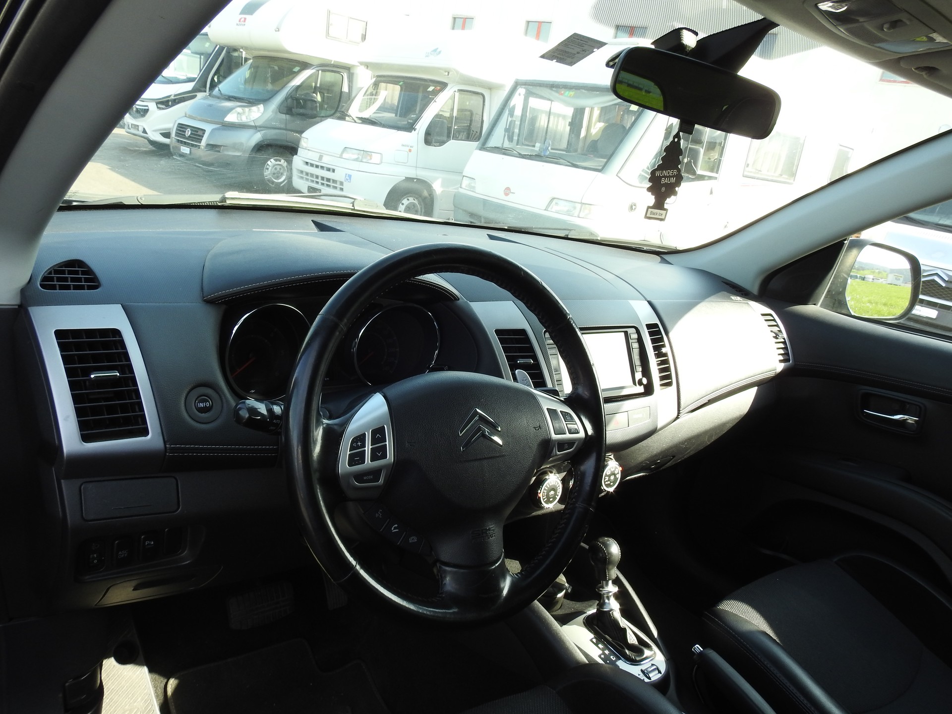 CITROEN C-Crosser 2.2 HDi Essentiel (X)-image-11