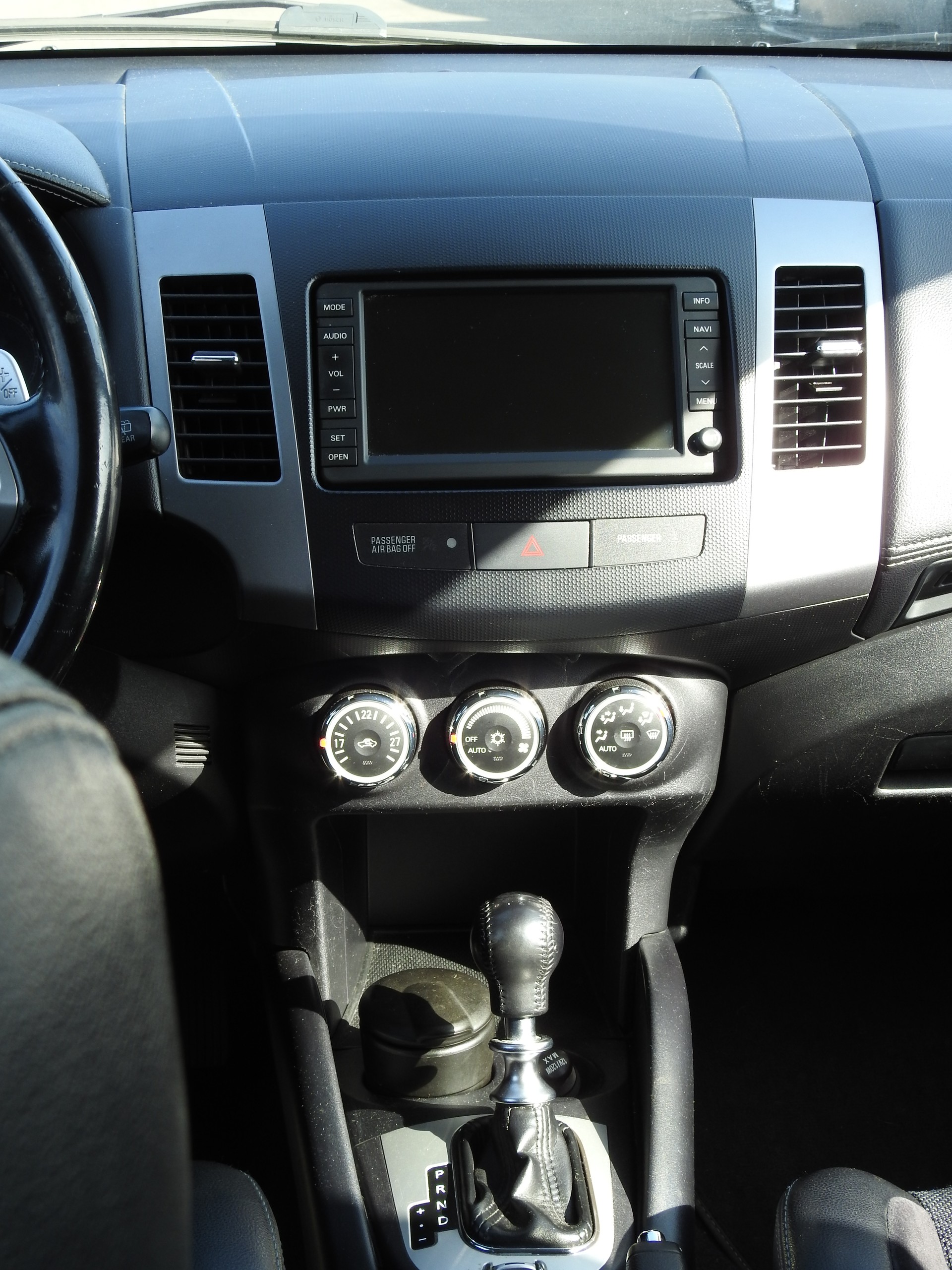 CITROEN C-Crosser 2.2 HDi Essentiel (X)-image-17