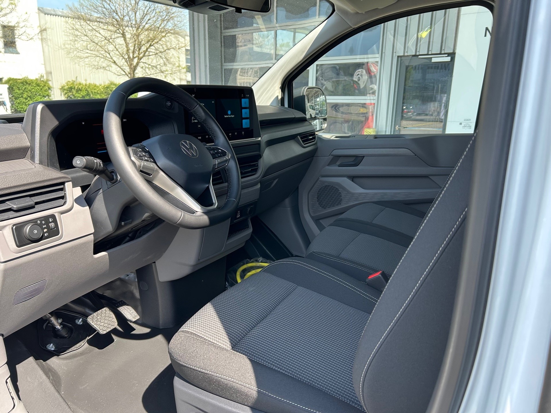 VW e-Transporter 70 kWh-showroom-element-3