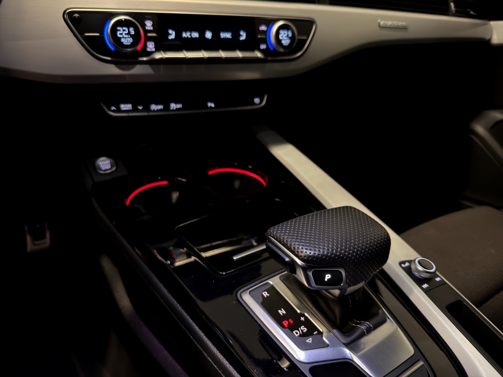 AUDI A4 Avant 40 TDI advanced Attraction quattro S-tronic-image-9