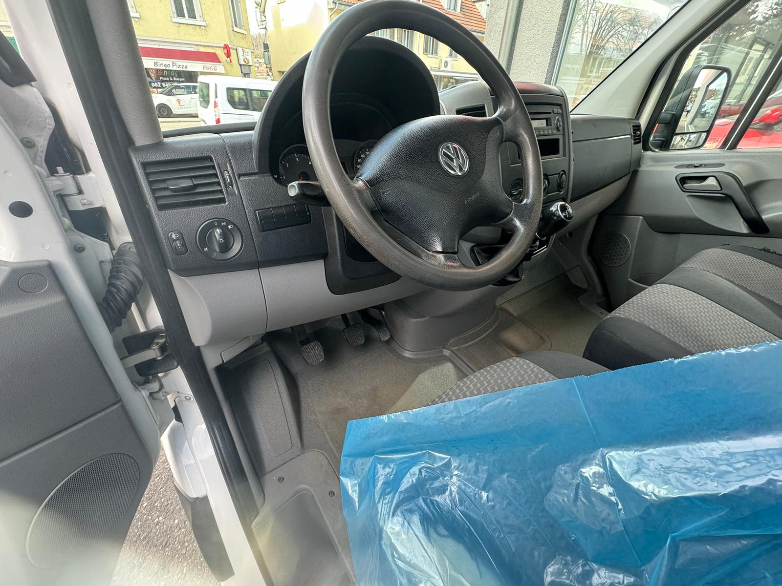 VW Crafter 35 2.0 TDI CR-image-6