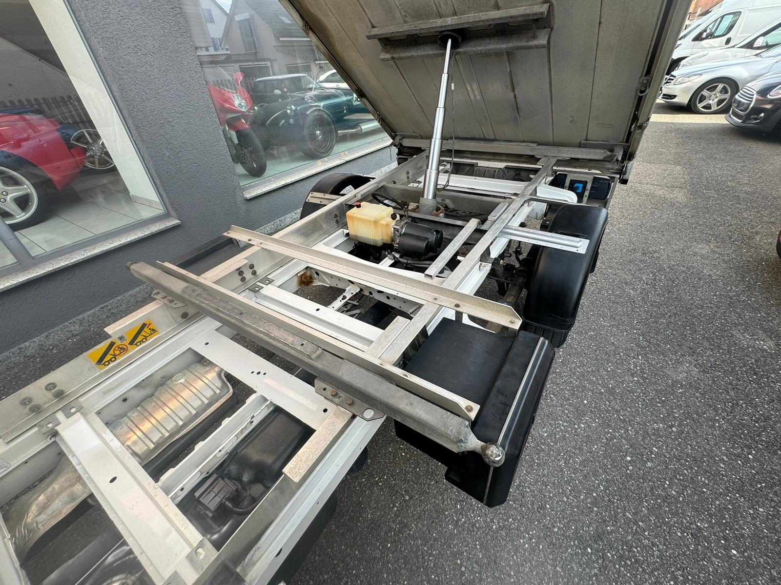 VW Crafter 35 2.0 TDI CR-image-11