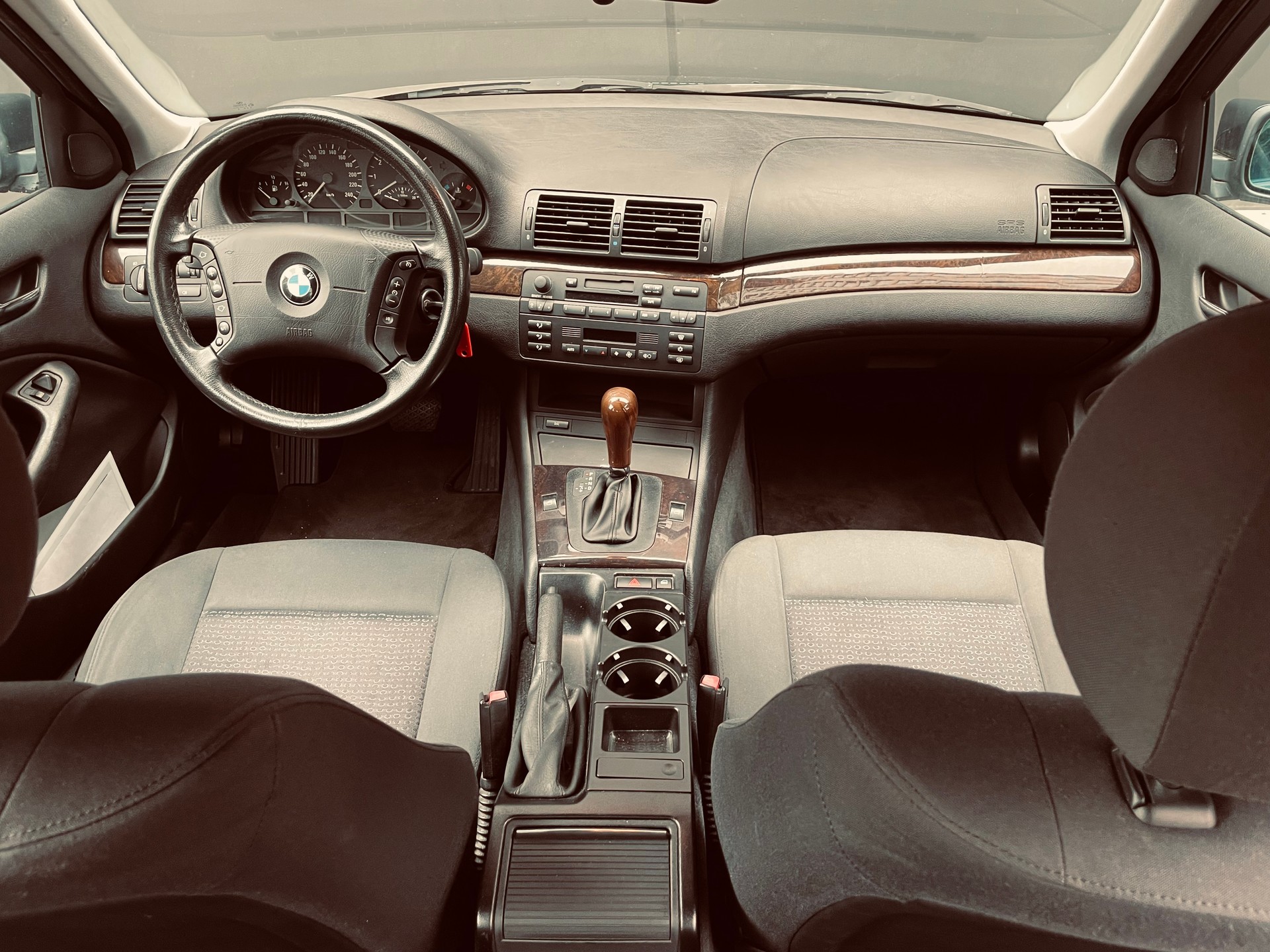 BMW 316i Advantage-image-3