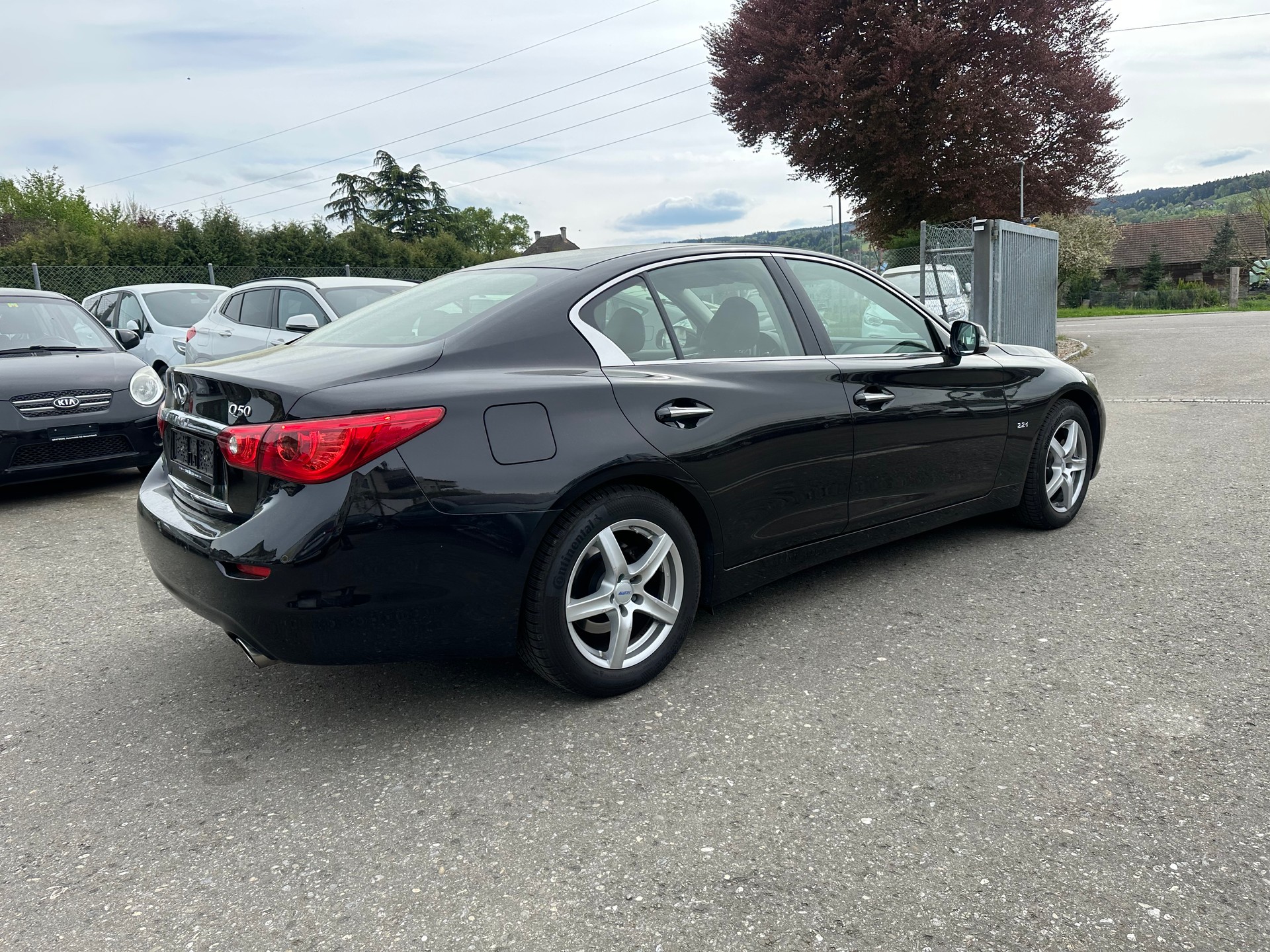 INFINITI Q50 2.2d Premium-image-2