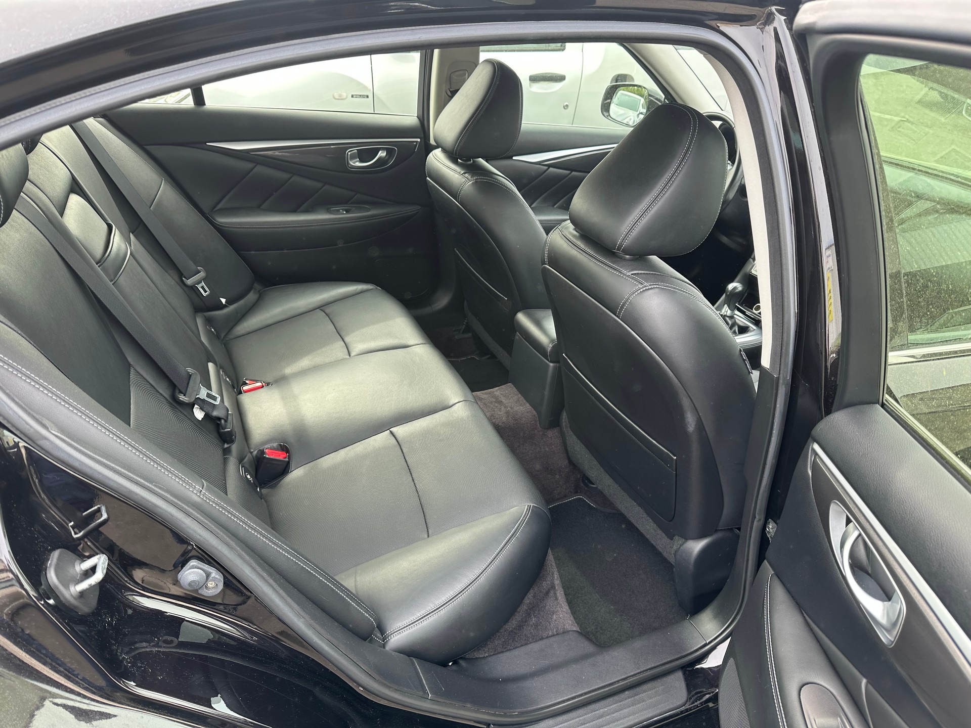 INFINITI Q50 2.2d Premium-image-12