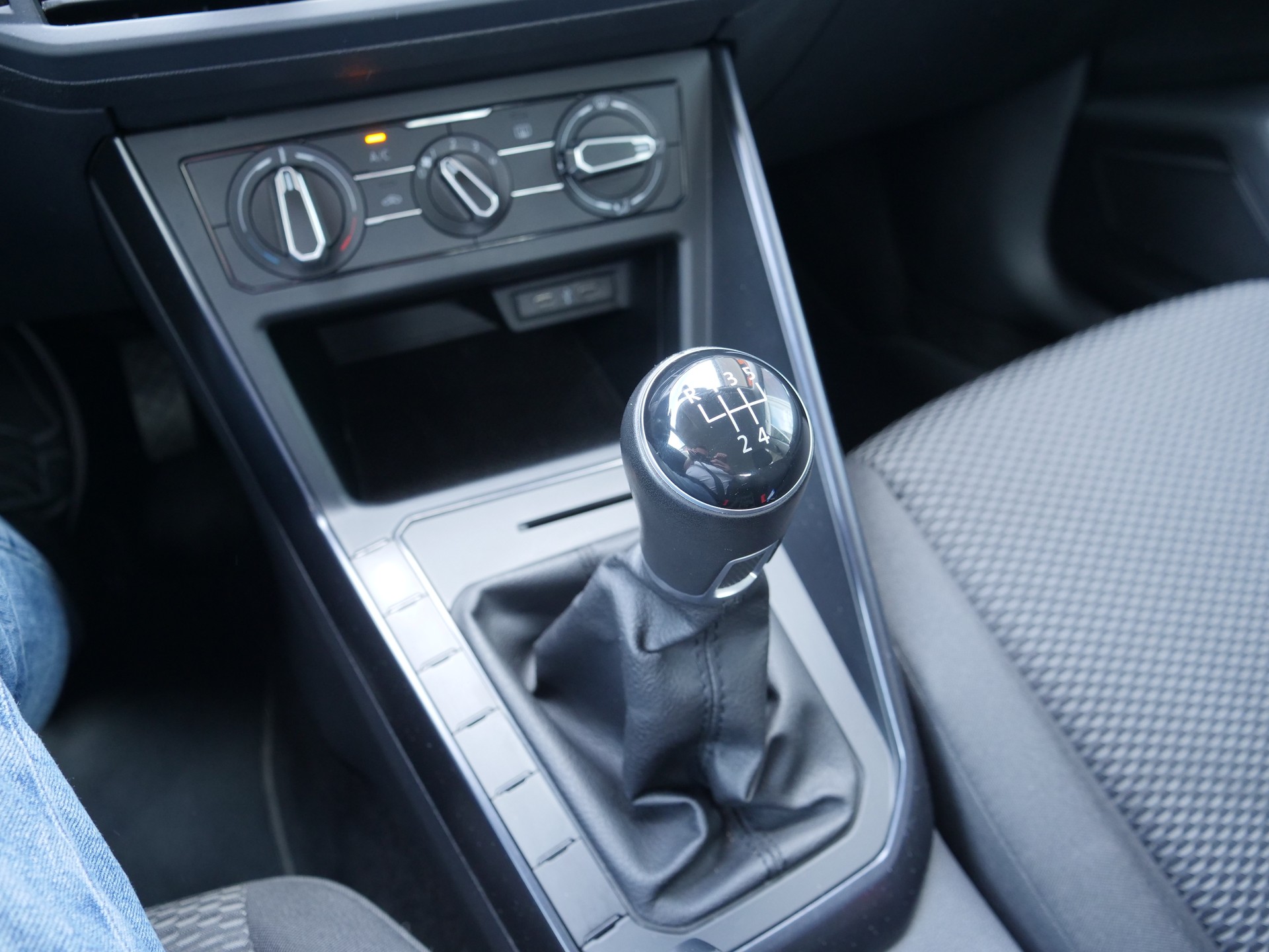 VW Polo 1.0 BMT Trendline-image-13