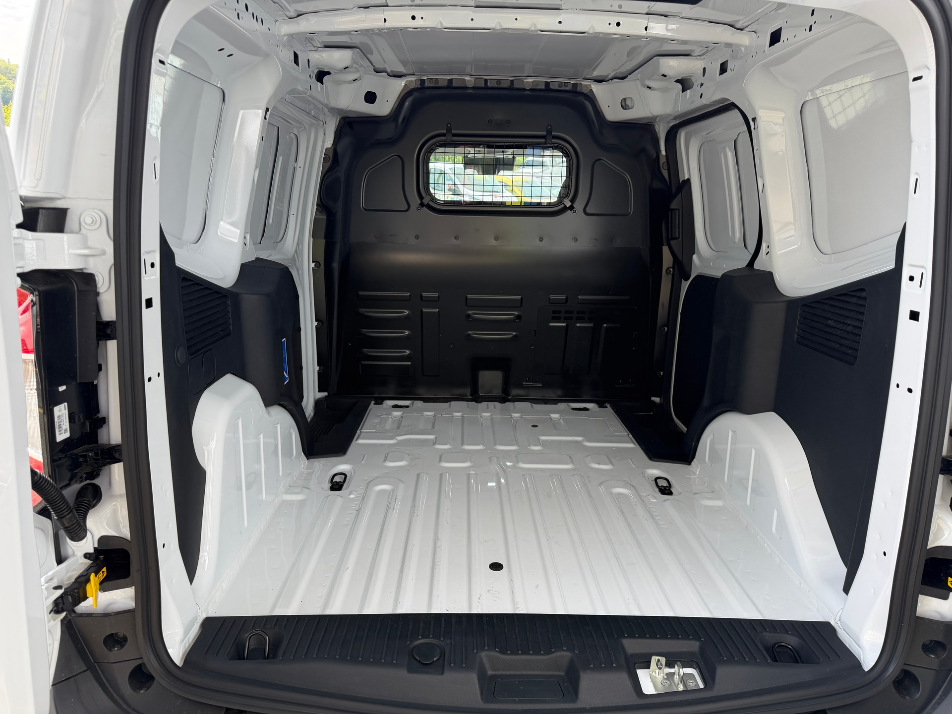 FORD Transit Courier Van 1.0 EcoBoost Trend Automat-image-7