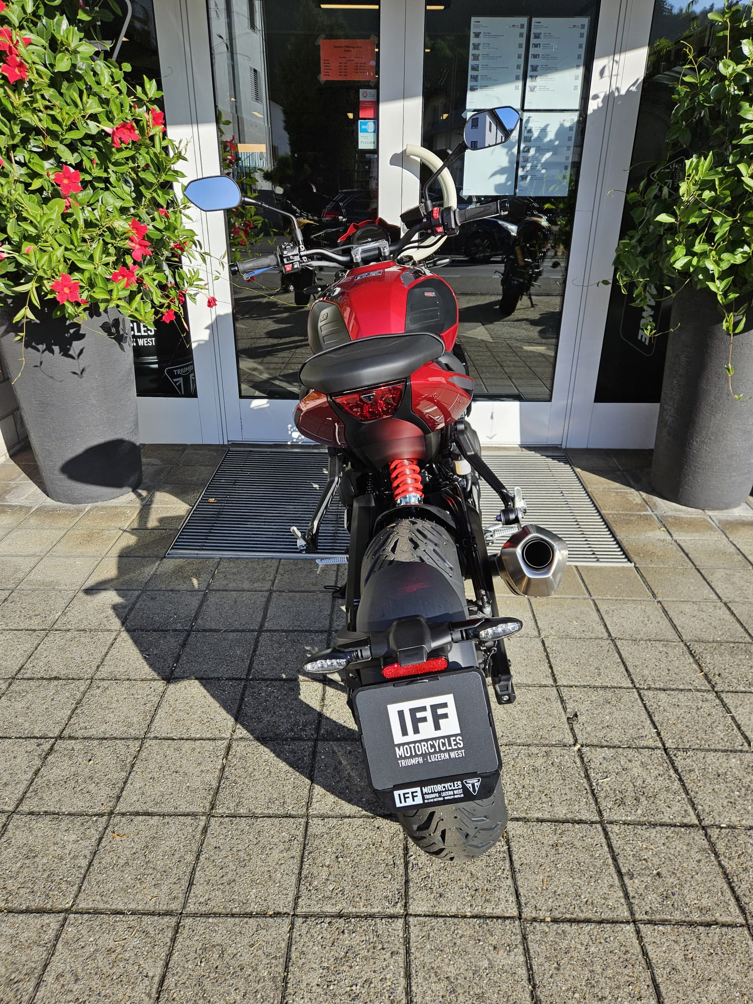 TRIUMPH Trident 800-image-8