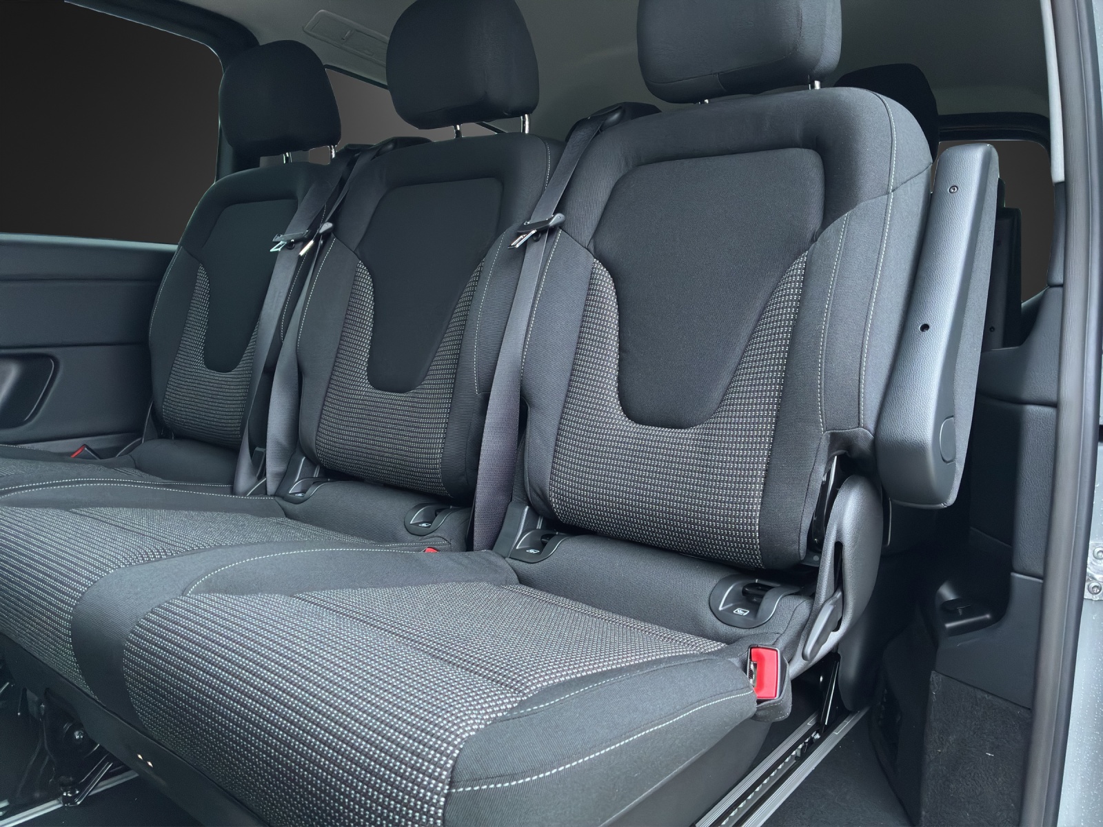 MERCEDES-BENZ V 250d Trend-image-8