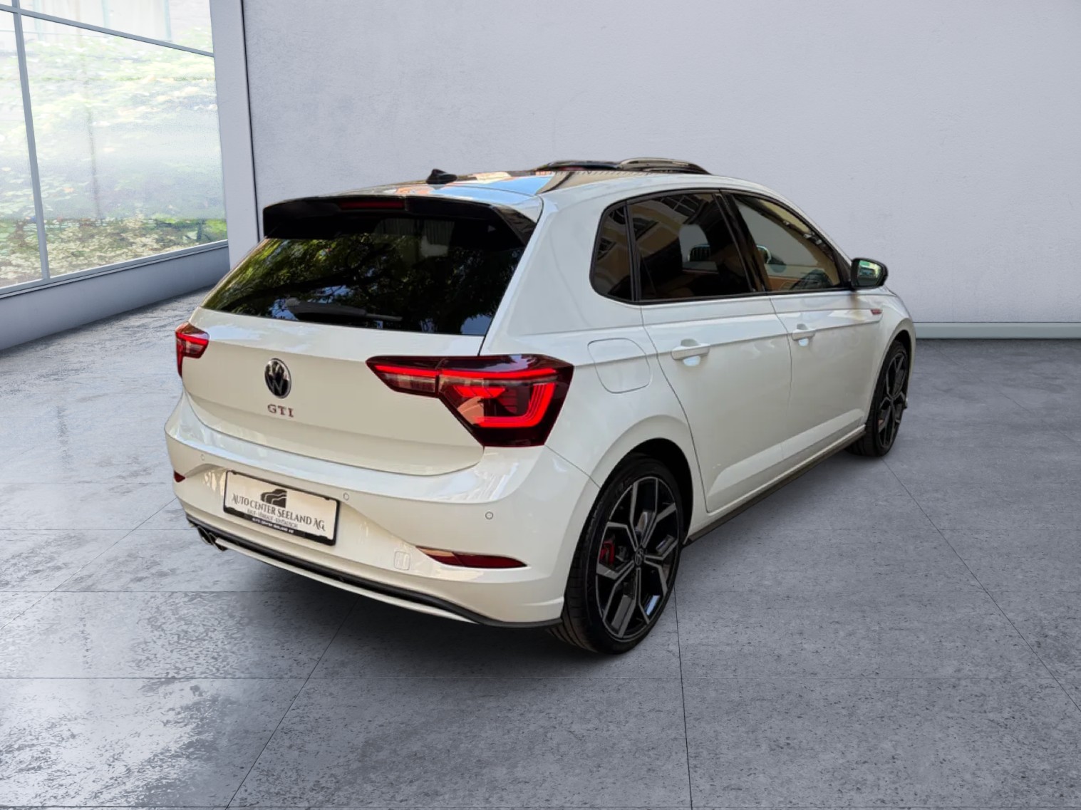 VW Polo 2.0 TSI GTI DSG-image-6