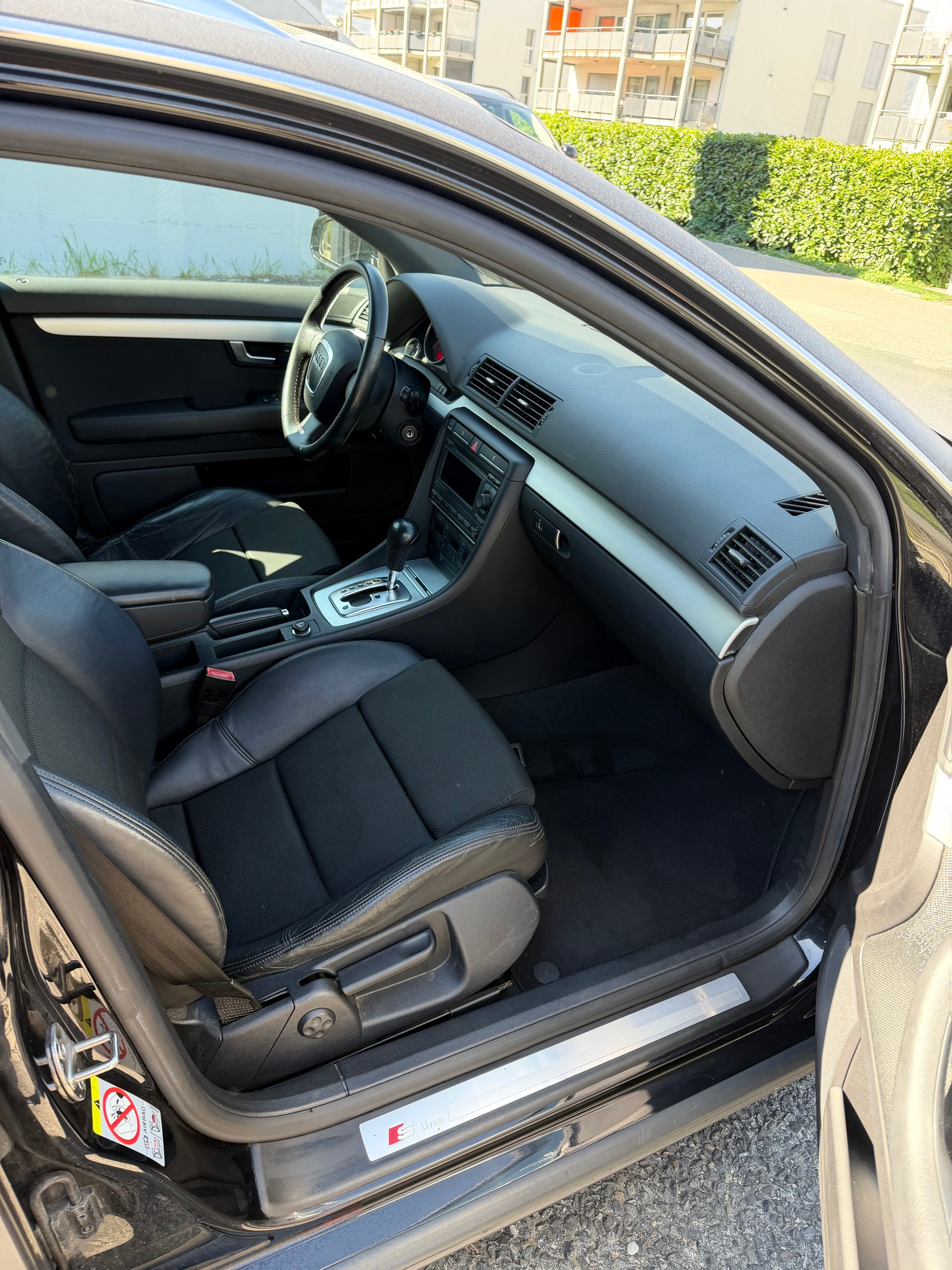 AUDI A4 Avant 2.0 Turbo FSI-image-6