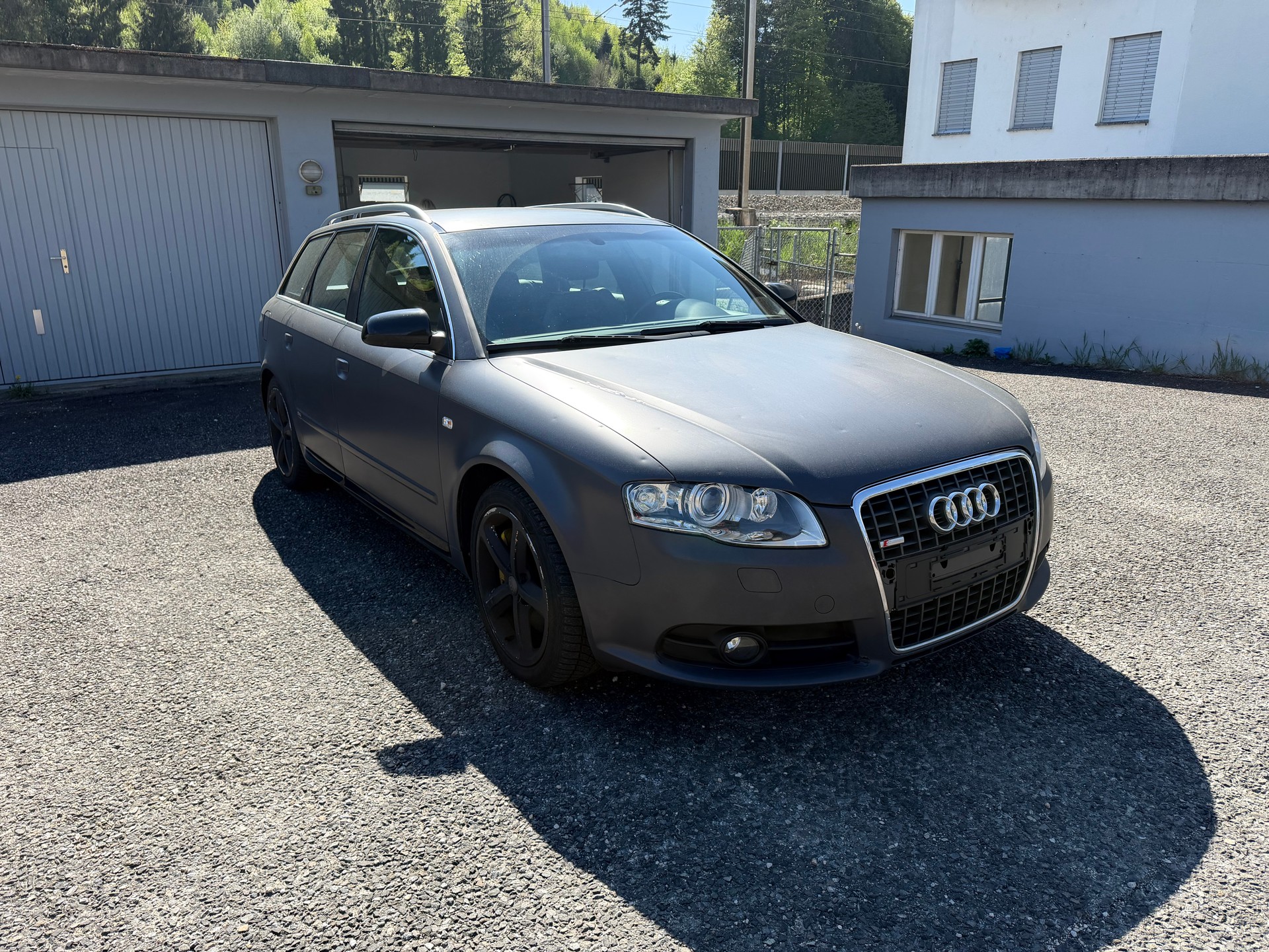 AUDI A4 Avant 2.0 Turbo FSI-showroom-element-1