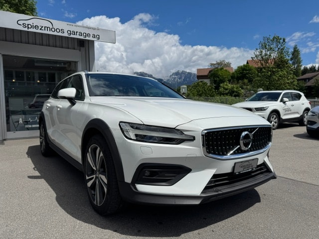 VOLVO V60 Cross Country 2.0 D4 AWD