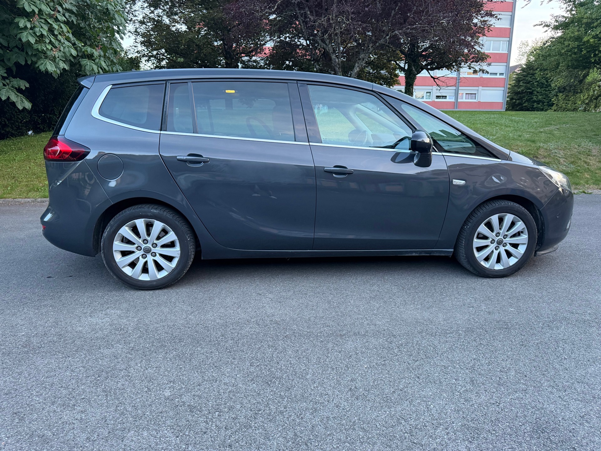 OPEL Zafira Tourer 2.0 CDTi Enjoy Automatic-image-1