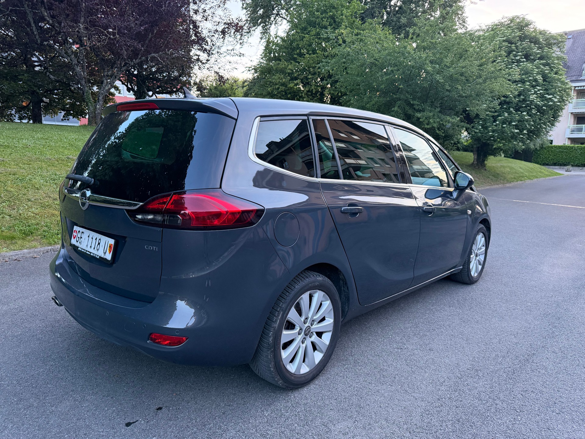 OPEL Zafira Tourer 2.0 CDTi Enjoy Automatic-image-2