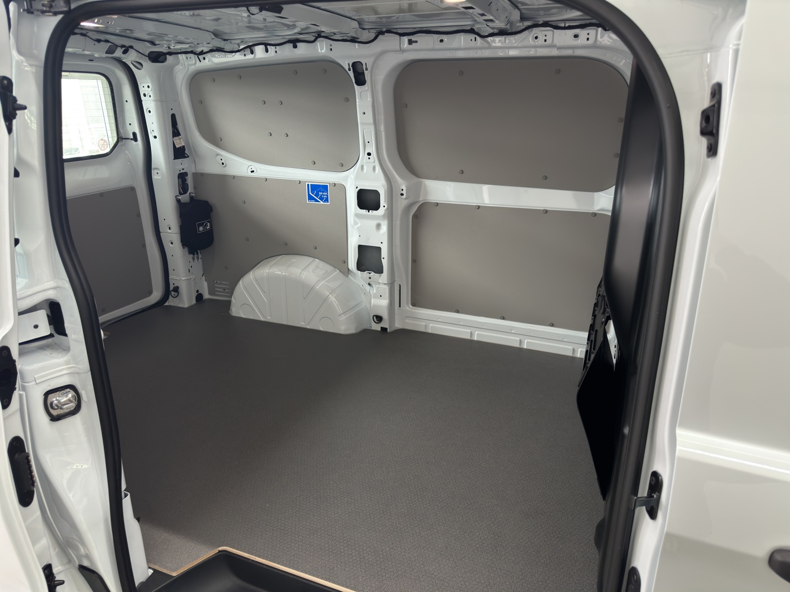 VW Transporter 2.0 TDI 4Motion Automat * Heckklappe *-image-9
