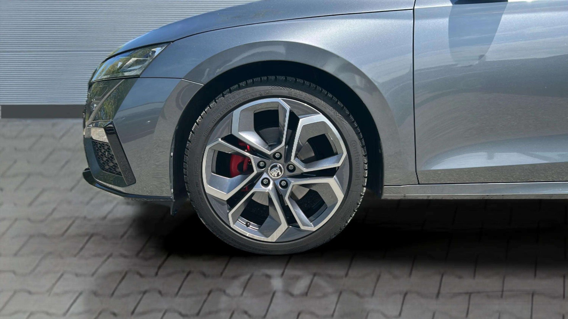 SKODA Octavia Combi 2.0 TDI DSG RS 4x4 mit AHK-Vorbereitung & 5J Werksgarantie oder bis 100000km-image-26