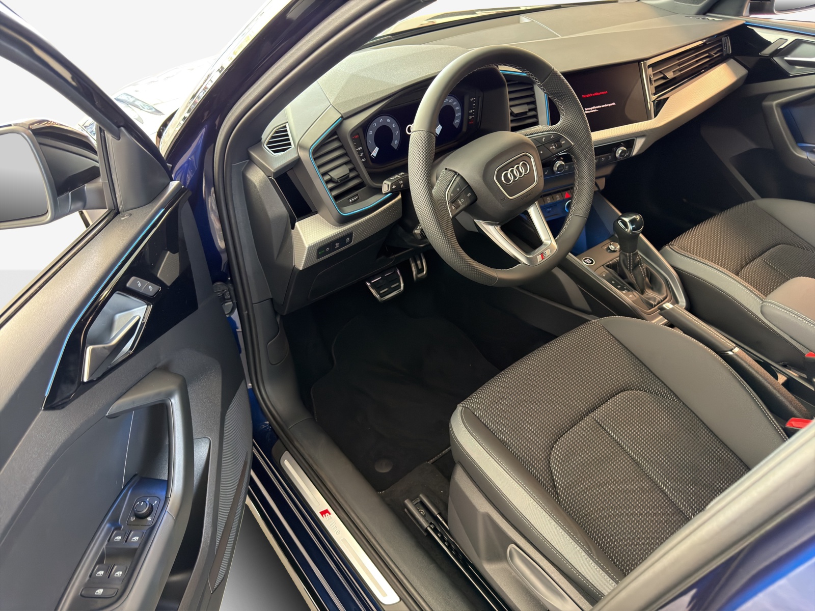 AUDI A1 Sportback 30 TFSI S-tronic-image-13