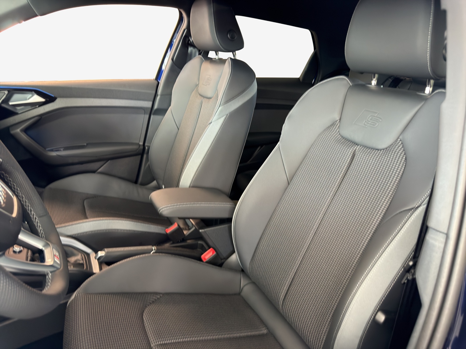 AUDI A1 Sportback 30 TFSI S-tronic-image-14