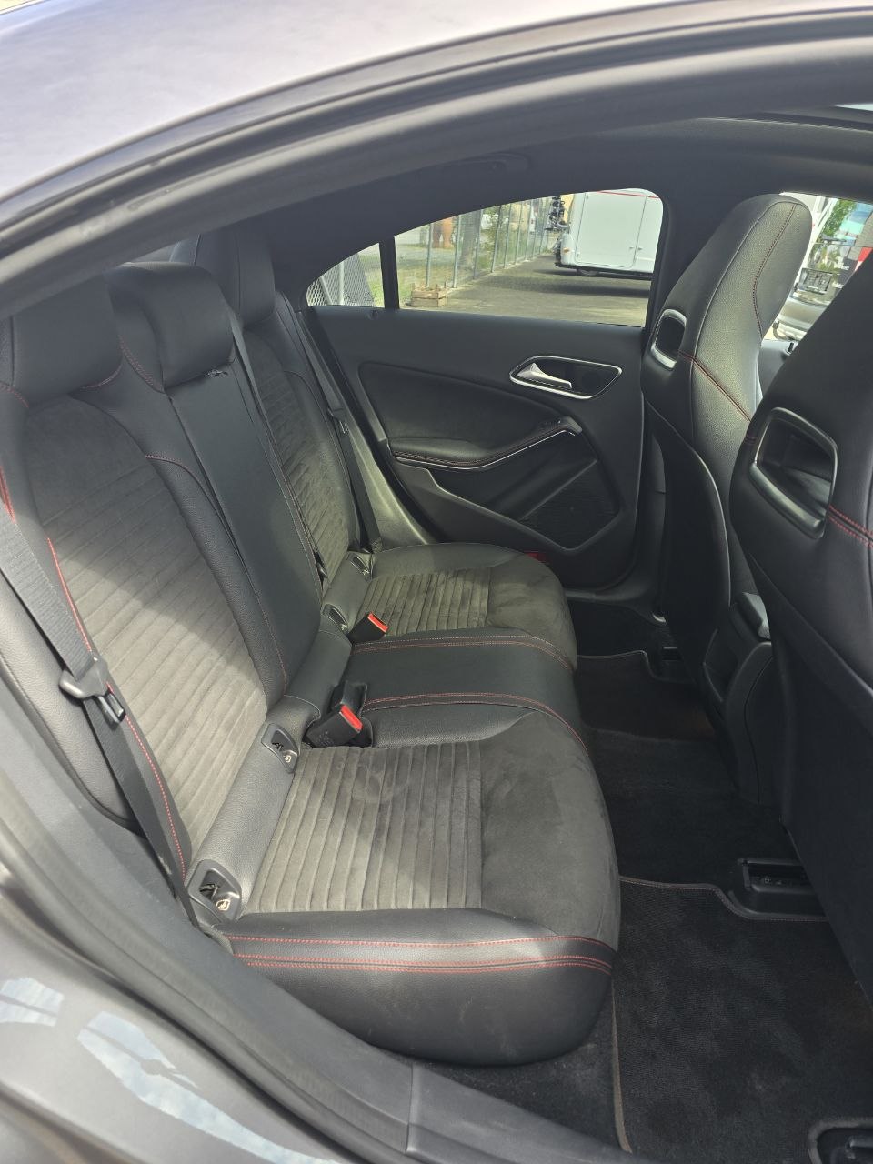 MERCEDES-BENZ CLA 250 Sport 4Matic 7G-DCT-image-14