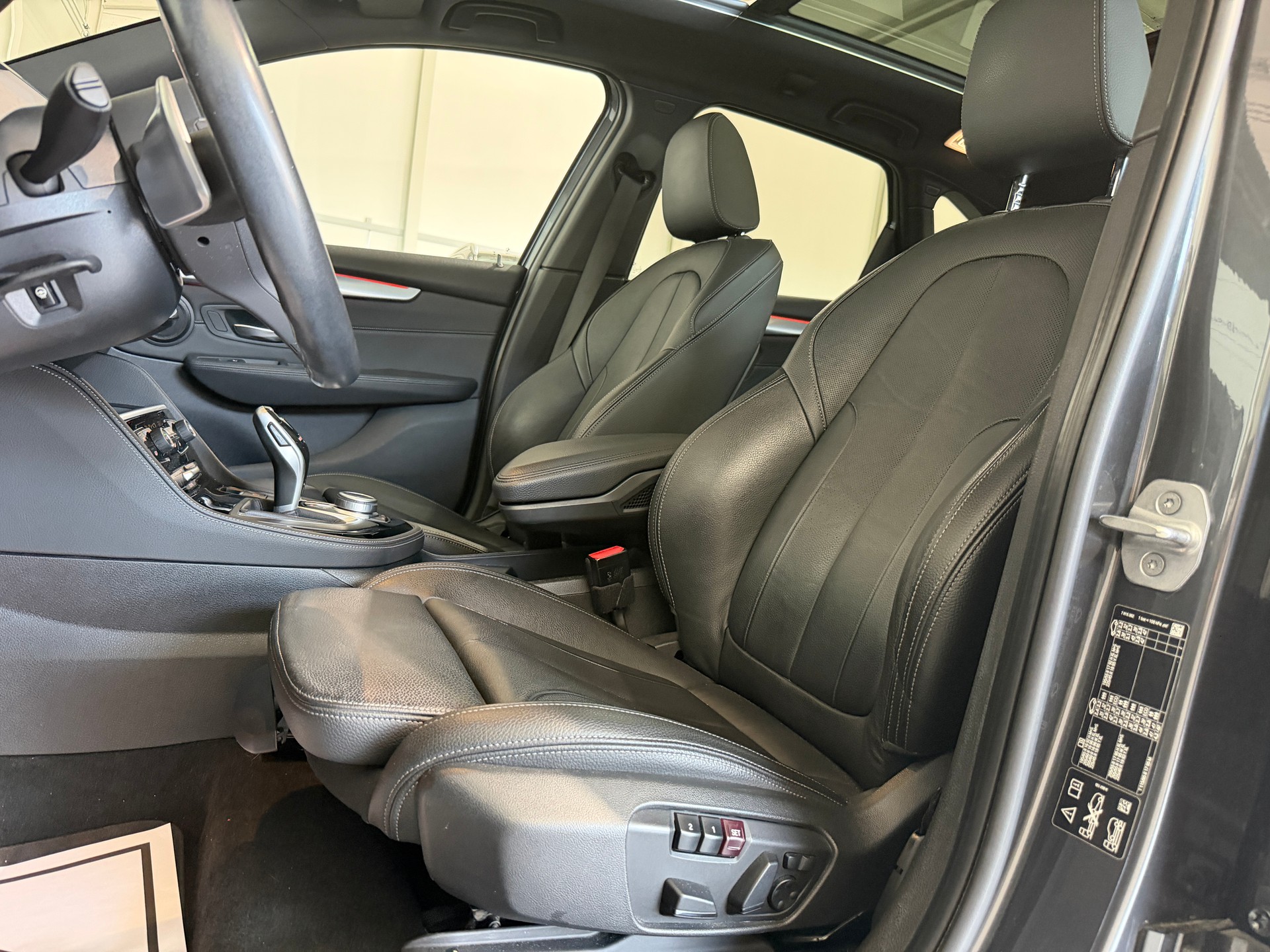 BMW 218d xDrive Active Tourer Steptronic M Sport (CH) AHK 1.6T - Vollaustattung-image-20