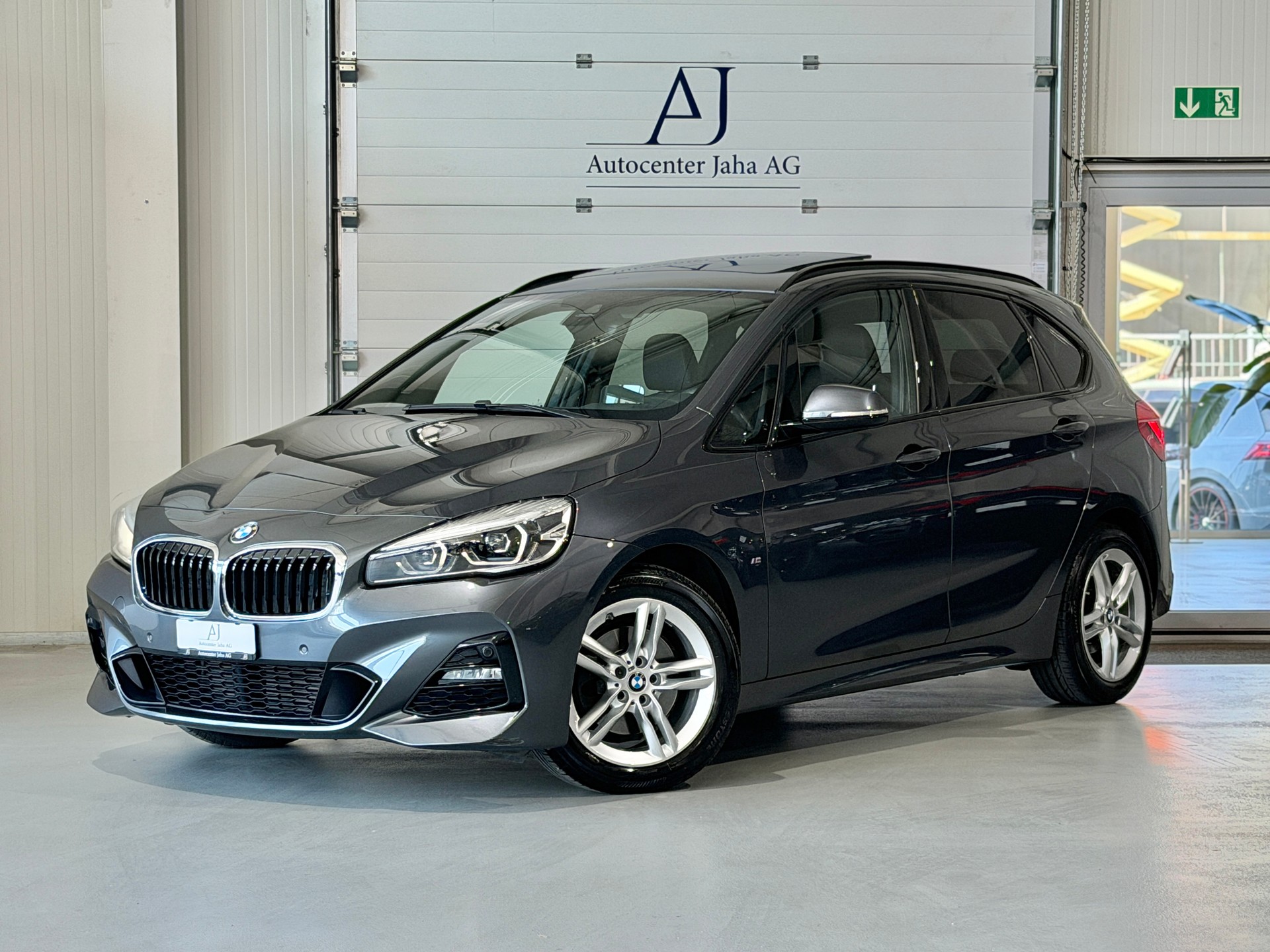 BMW 218d xDrive Active Tourer Steptronic M Sport (CH) AHK 1.6T - Vollaustattung