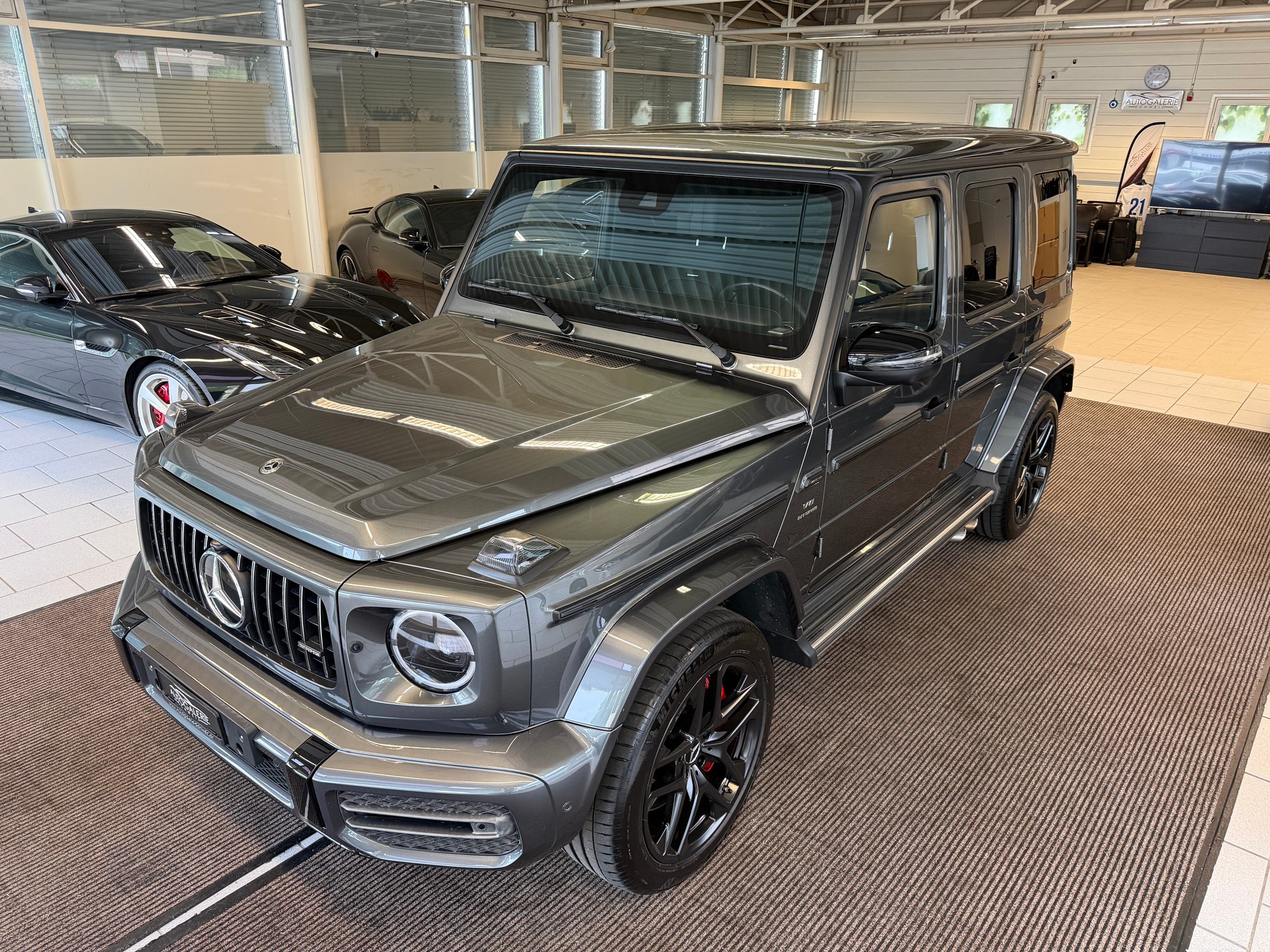 MERCEDES-BENZ G 63 AMG | CH | Erstbesitz | Massage | Multibeam | Designo Graphit | AMG Night | Widescreen | TV | AHK | EUR.1 Möglich |-image-42