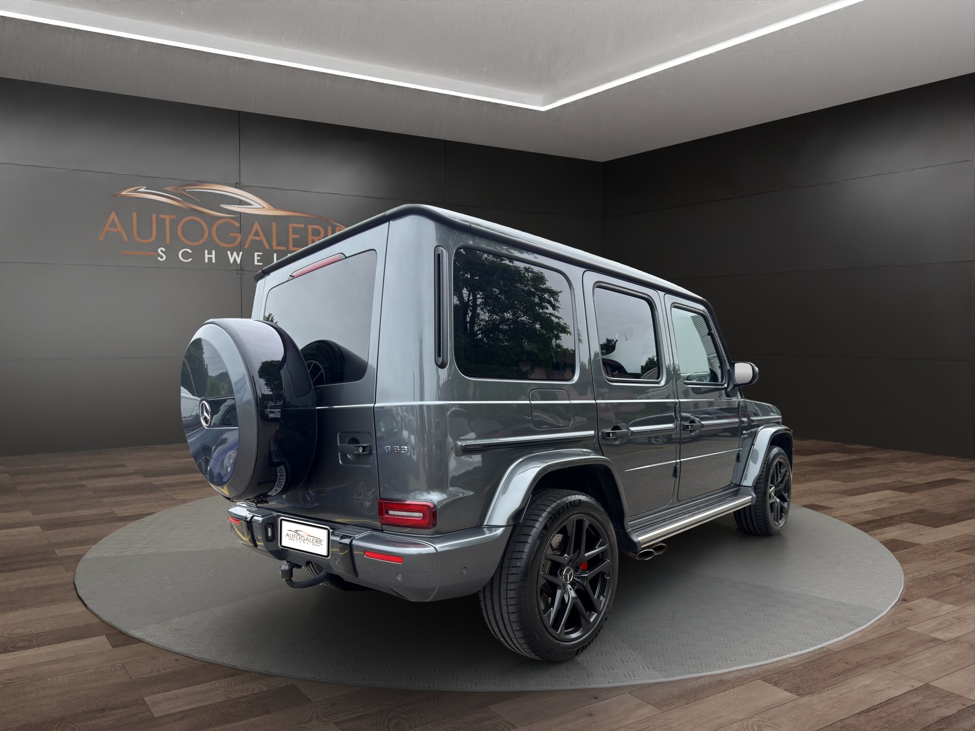 MERCEDES-BENZ G 63 AMG | CH | Erstbesitz | Massage | Multibeam | Designo Graphit | AMG Night | Widescreen | TV | AHK | EUR.1 Möglich |-image-4