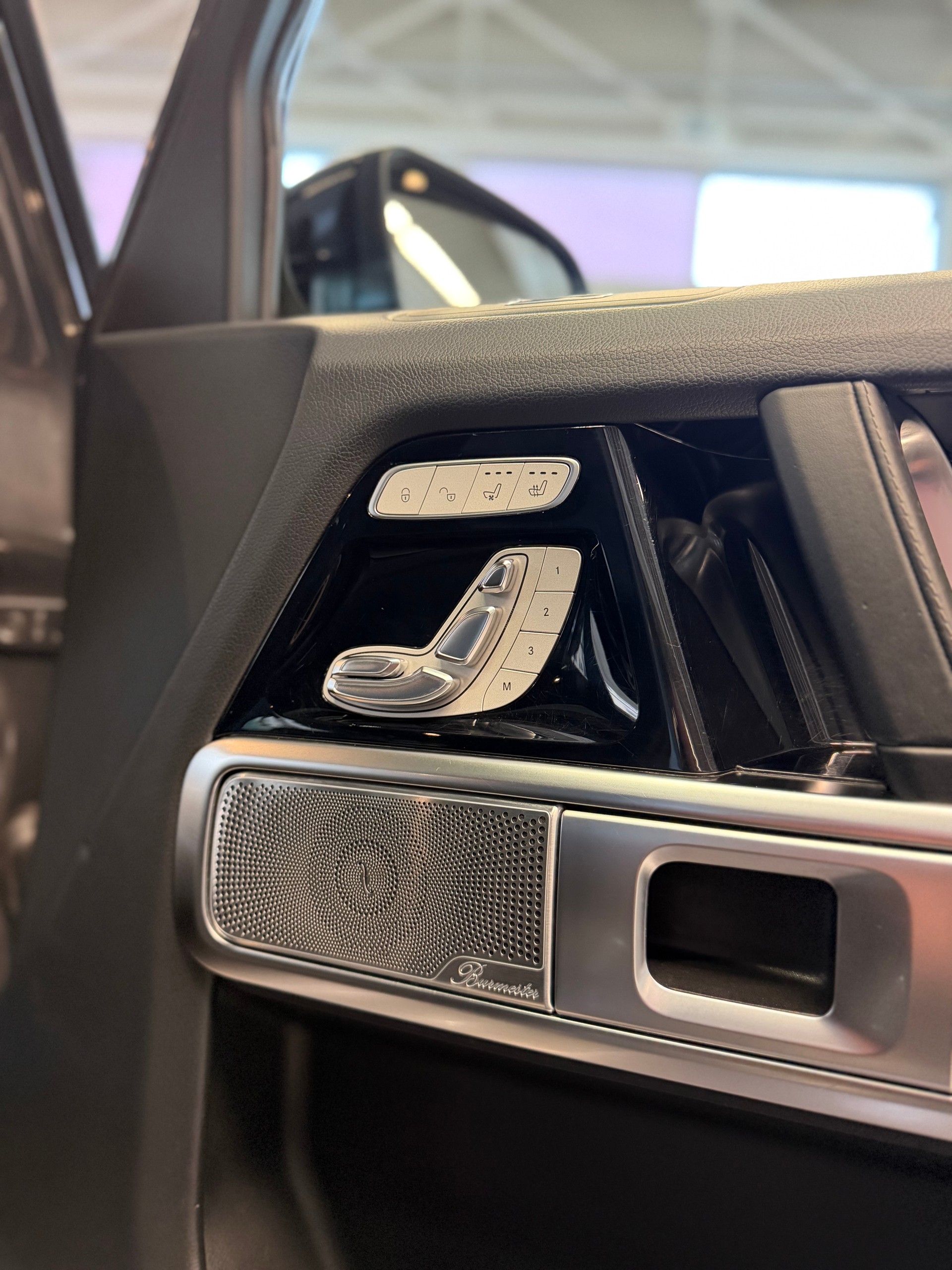 MERCEDES-BENZ G 63 AMG | CH | Erstbesitz | Massage | Multibeam | Designo Graphit | AMG Night | Widescreen | TV | AHK | EUR.1 Möglich |-image-34