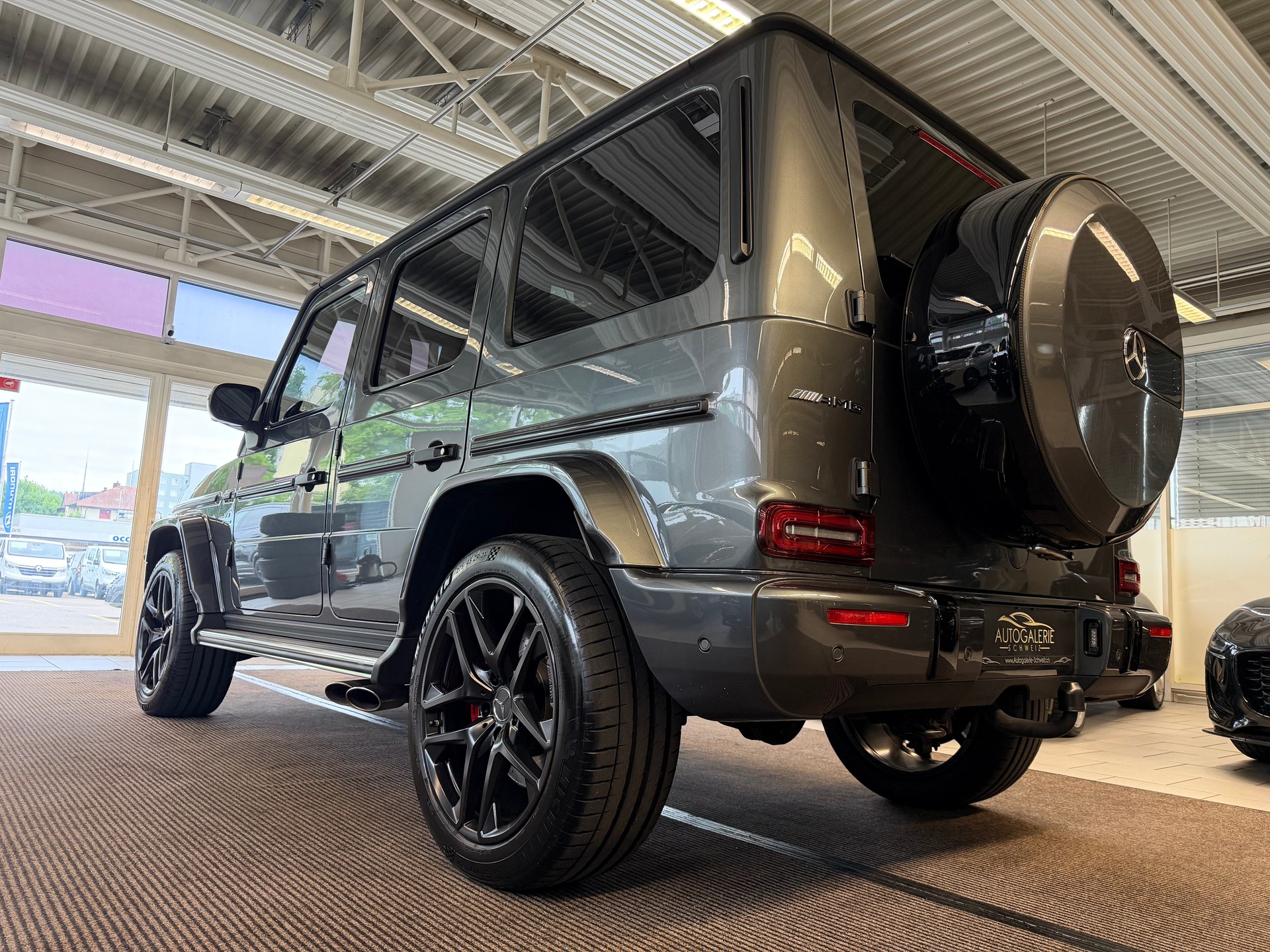 MERCEDES-BENZ G 63 AMG | CH | Erstbesitz | Massage | Multibeam | Designo Graphit | AMG Night | Widescreen | TV | AHK | EUR.1 Möglich |-image-36