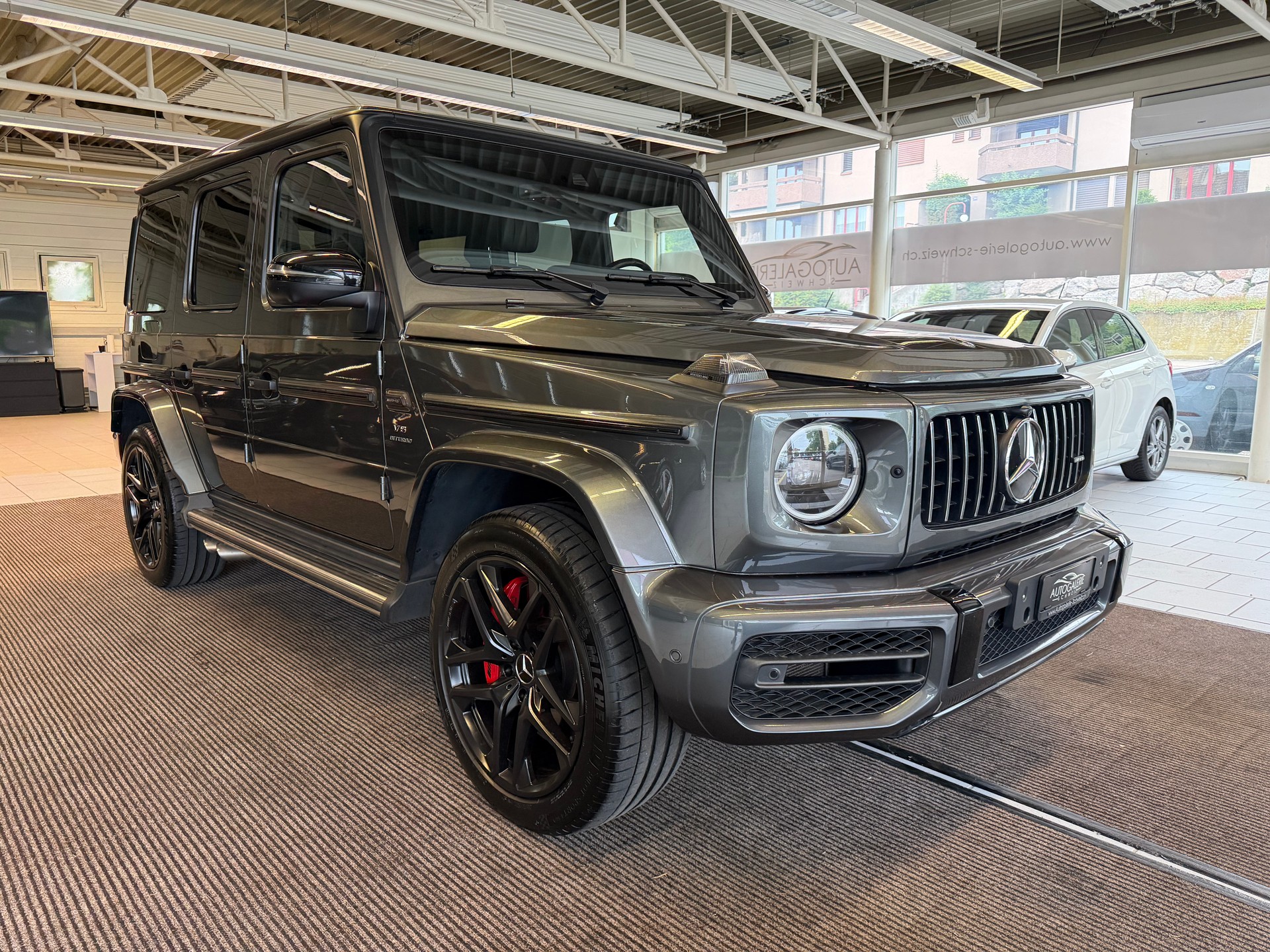 MERCEDES-BENZ G 63 AMG | CH | Erstbesitz | Massage | Multibeam | Designo Graphit | AMG Night | Widescreen | TV | AHK | EUR.1 Möglich |-image-37