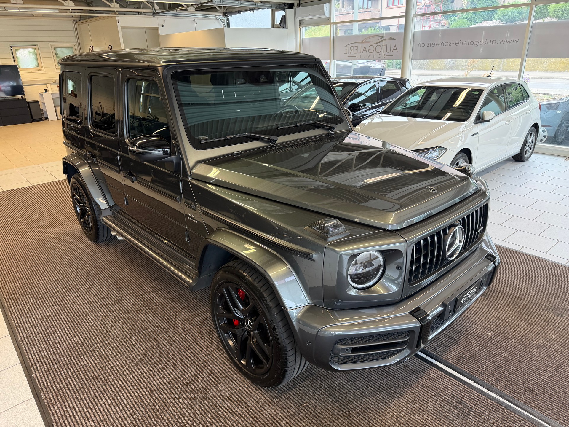 MERCEDES-BENZ G 63 AMG | CH | Erstbesitz | Massage | Multibeam | Designo Graphit | AMG Night | Widescreen | TV | AHK | EUR.1 Möglich |-image-38