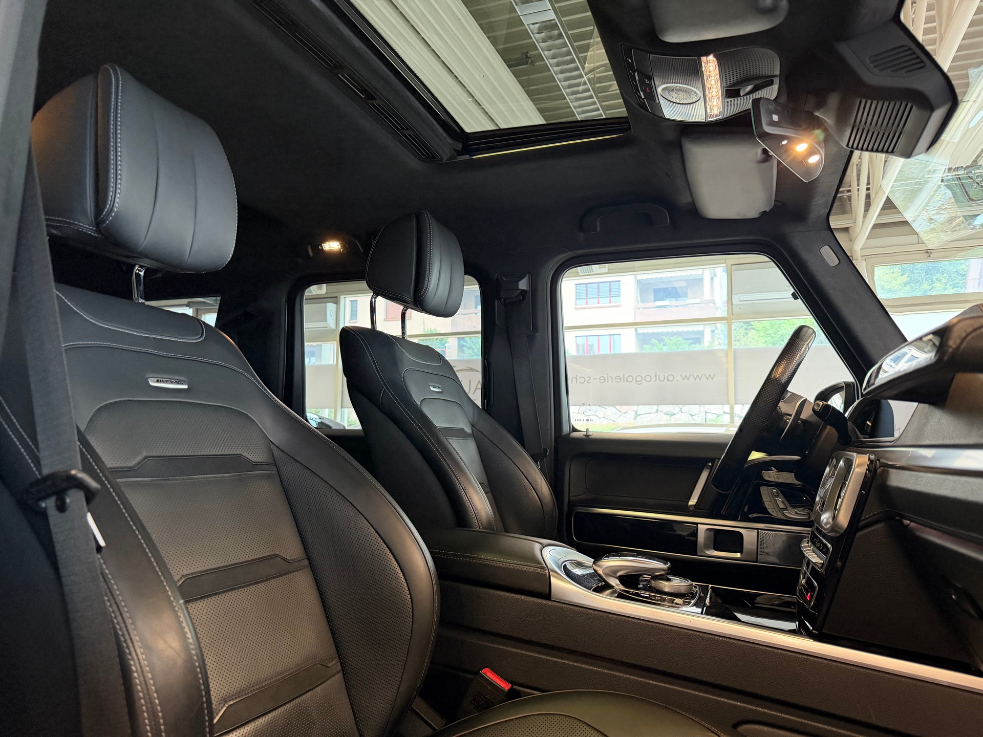 MERCEDES-BENZ G 63 AMG | CH | Erstbesitz | Massage | Multibeam | Designo Graphit | AMG Night | Widescreen | TV | AHK | EUR.1 Möglich |-image-33