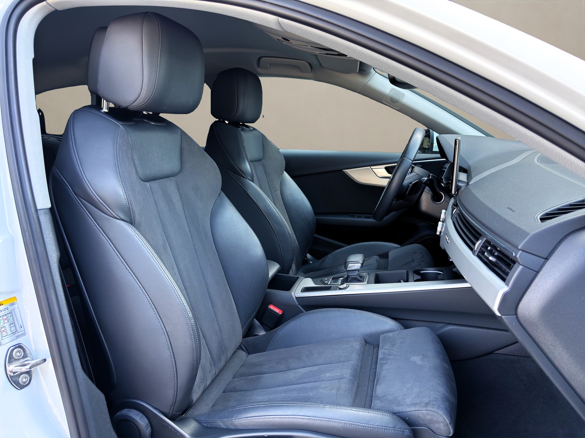 AUDI A4 Avant 40 TDI advanced Attraction quattro S-tronic-image-9
