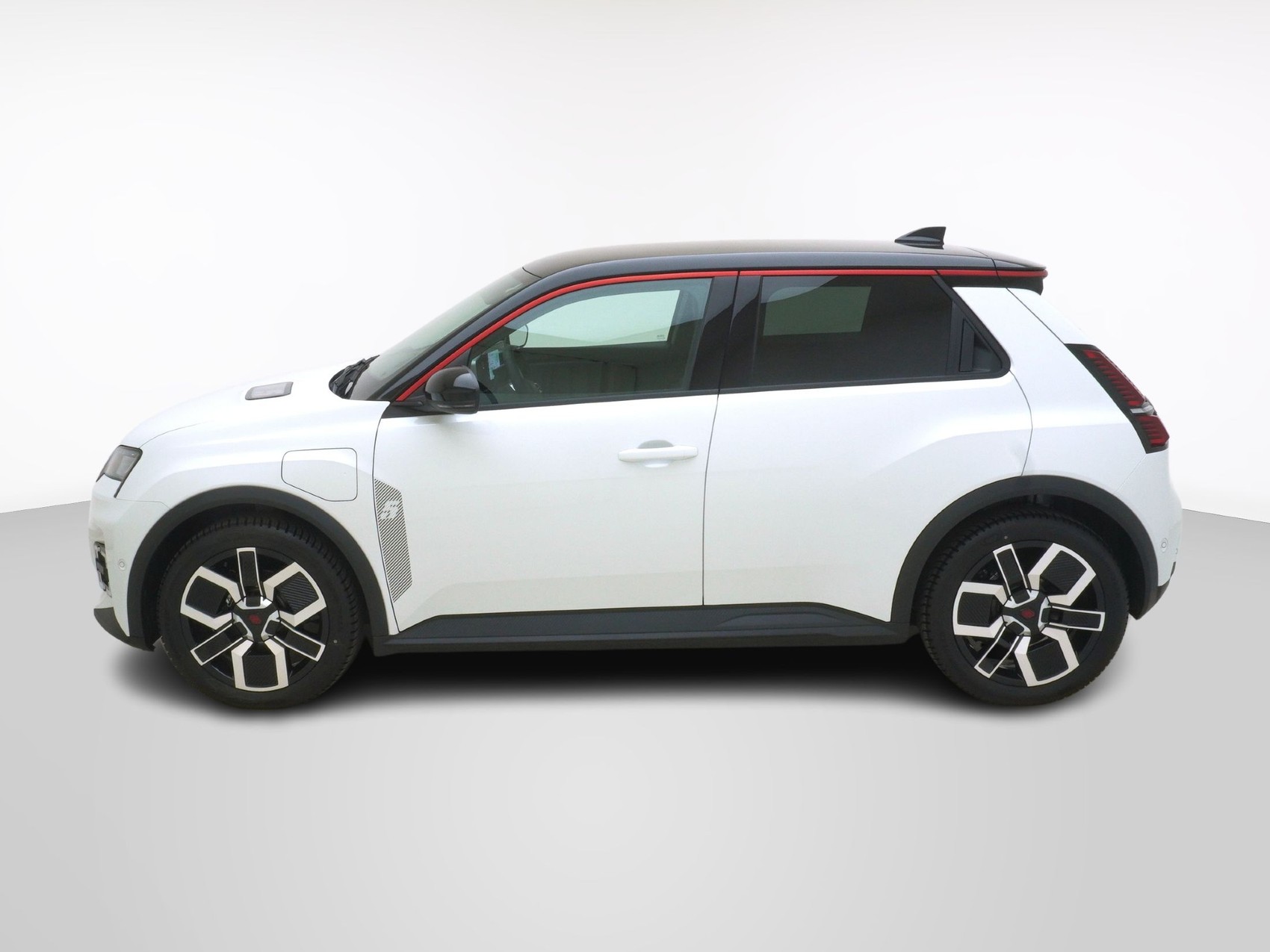 RENAULT R5 E-Tech Comfort Range techno-showroom-element-1