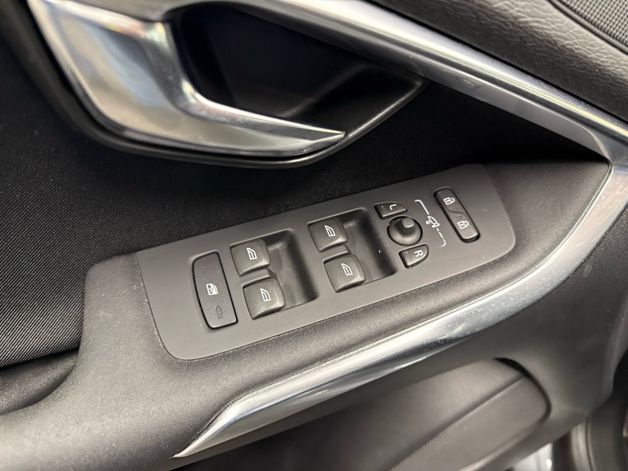 VOLVO V40 D3 Kinetic-image-7