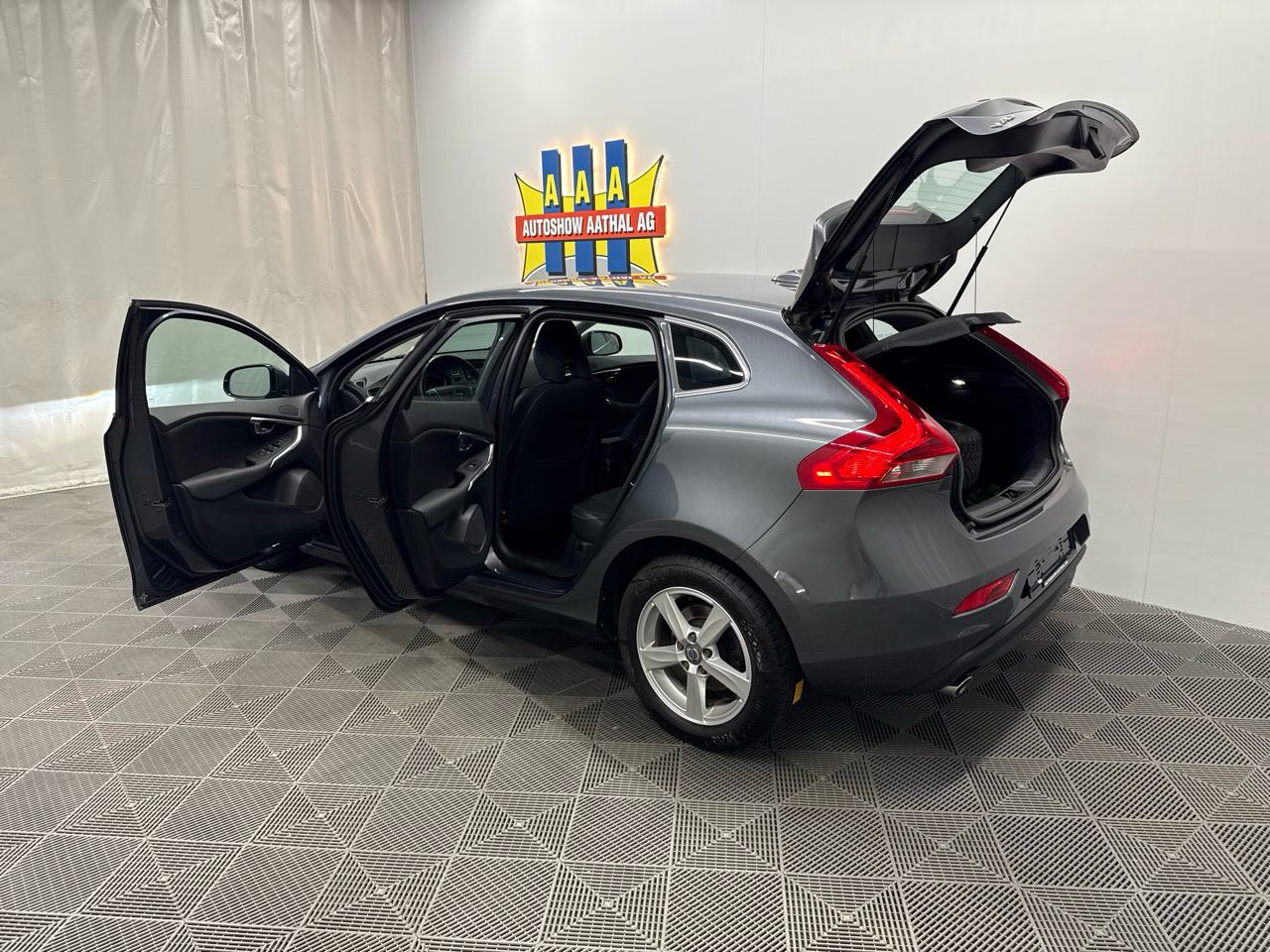 VOLVO V40 D3 Kinetic-image-9