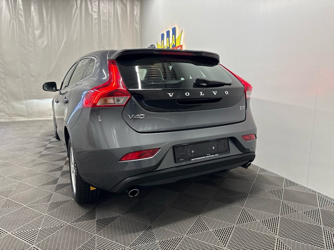 VOLVO V40 D3 Kinetic-image-10