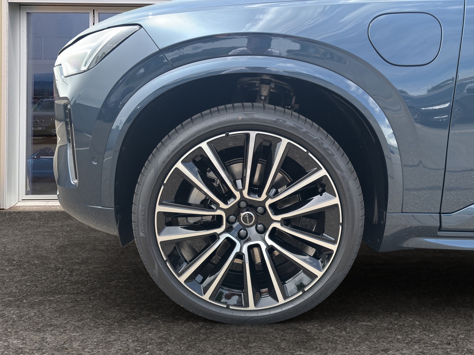 VOLVO XC90 2.0 T8 TE XCLUSIVE Edition Dark eAWD-image-17