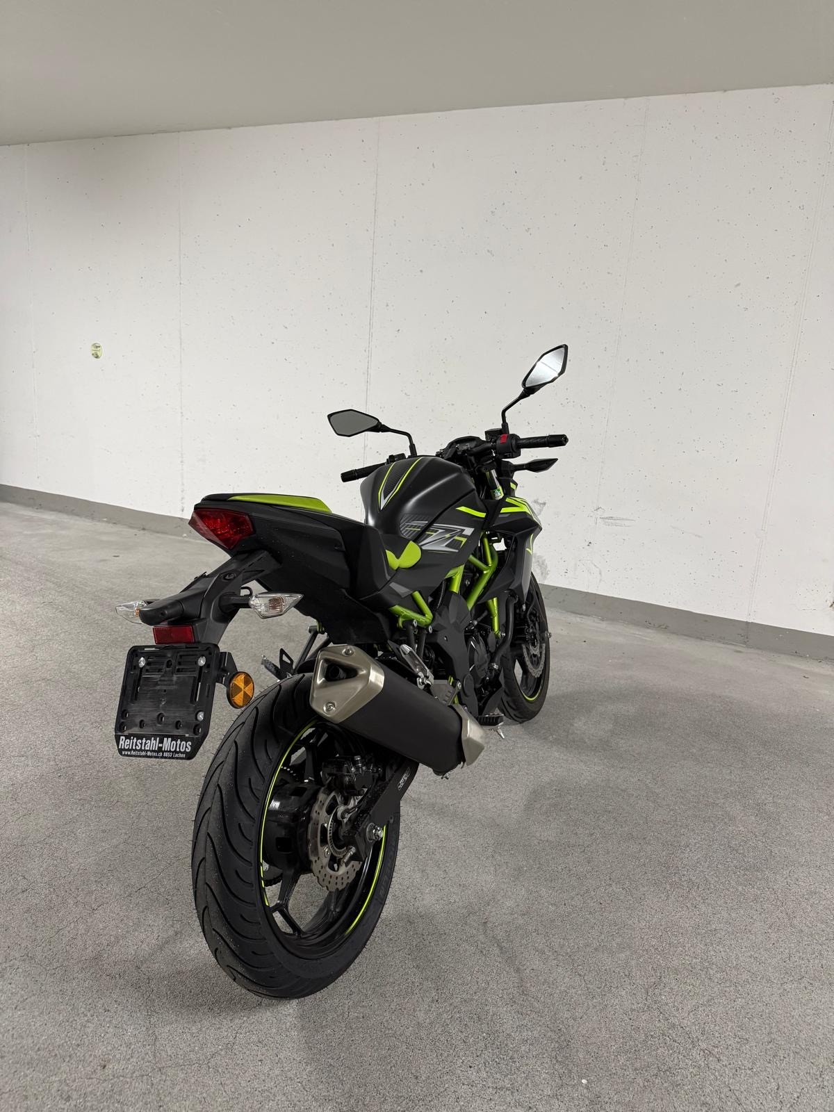 KAWASAKI Z 125-image-4
