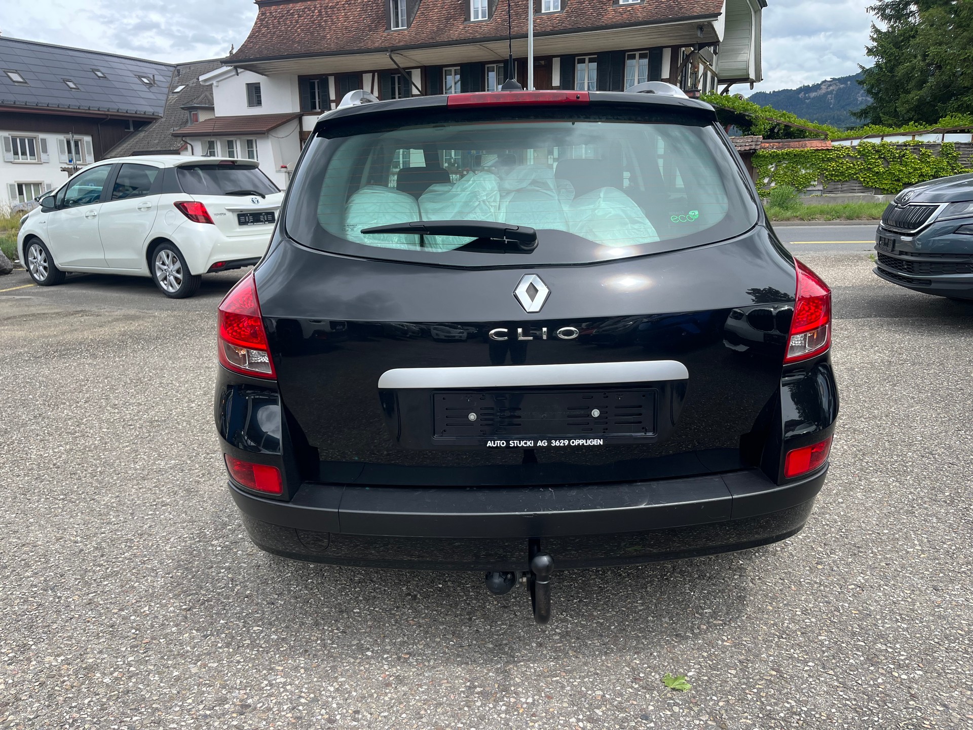 RENAULT Clio Grandtour 1.2 16V Turbo 20th Edition-image-4