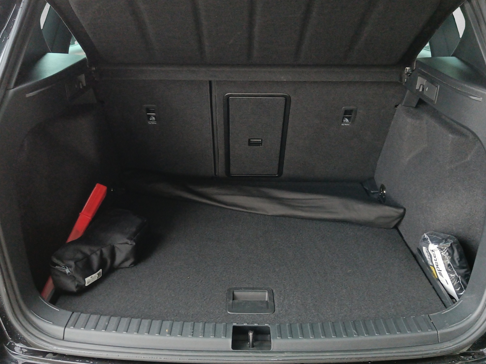 CUPRA Ateca 2.0 TSI VZ 4Drive DSG*5J Garantie*AHK*Panoramadach*-image-15